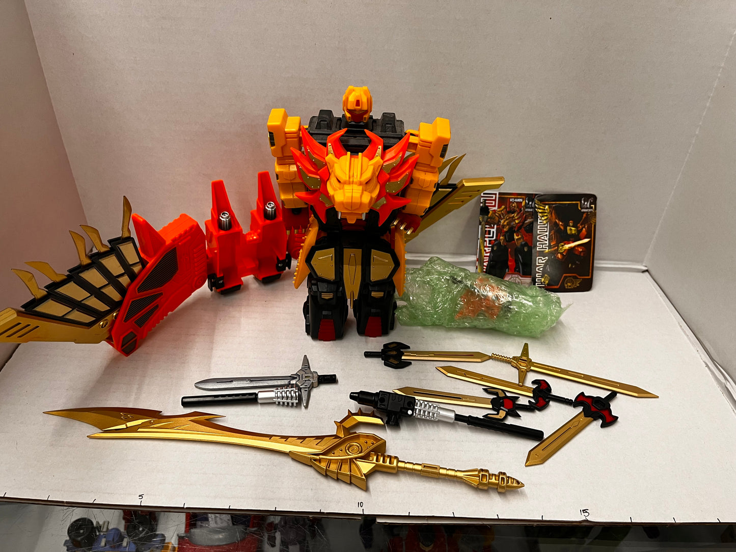 Transformers Predaking Unique Toys War Lord Combiner