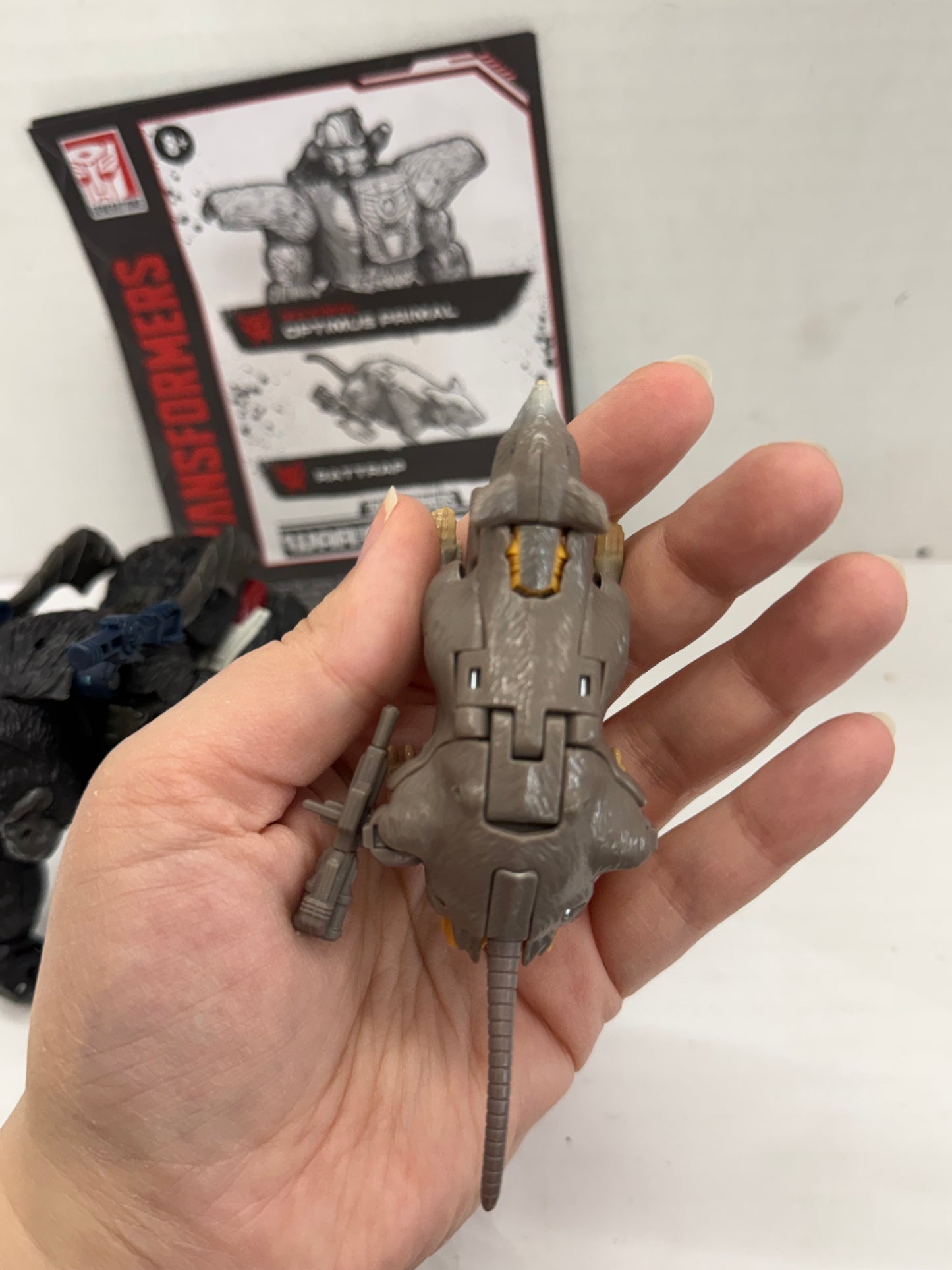 Transformers War for Cybertron Netflix Edition Optimus Primal and Rattrap Action