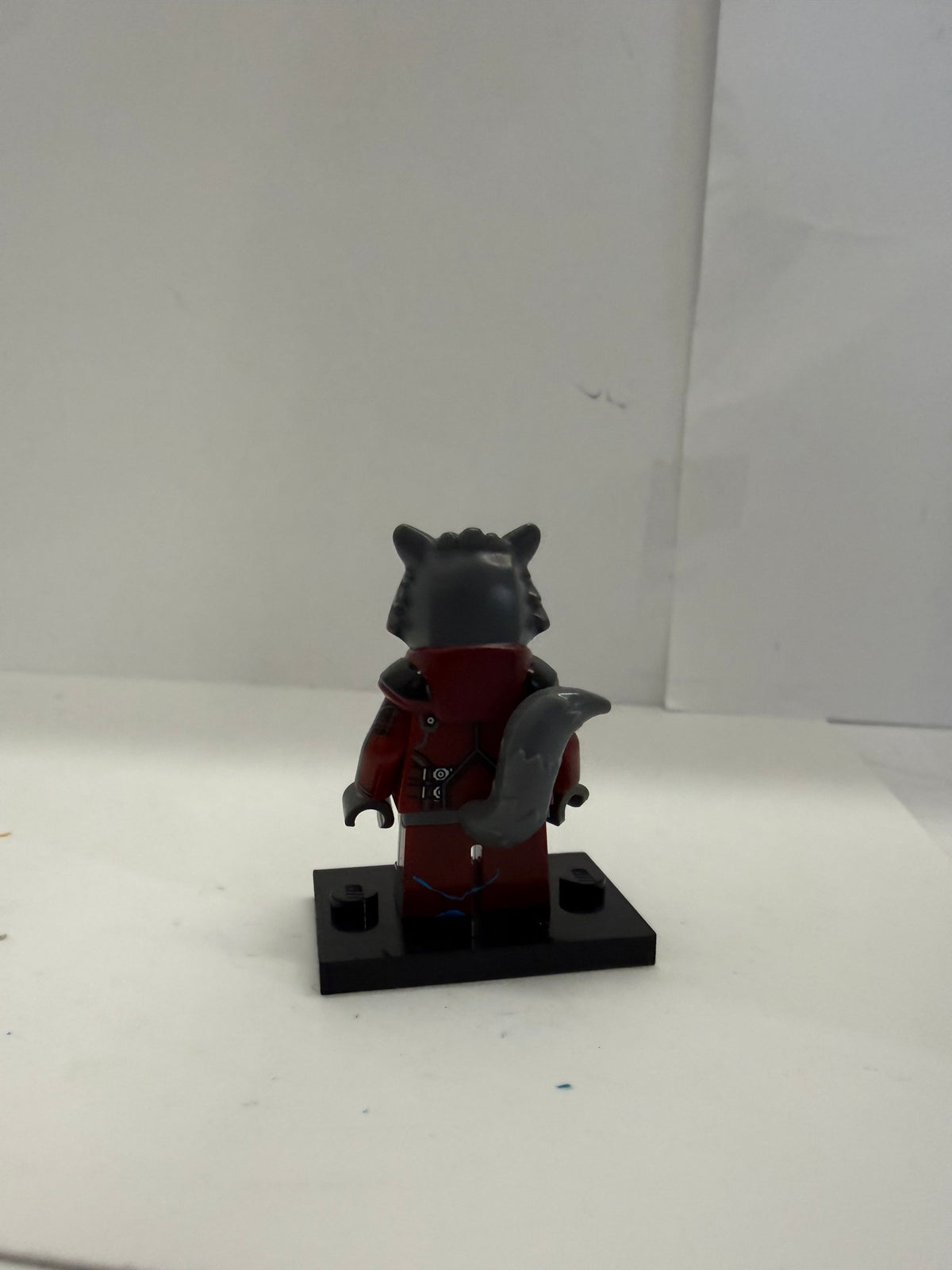 Lego Marvel Super Heroes Minifigure SH0090 Rocket Raccoon Dark Red Outfit