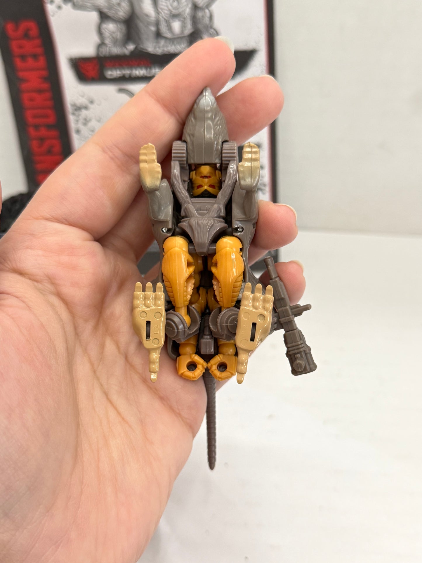 Transformers War for Cybertron Netflix Edition Optimus Primal and Rattrap Action