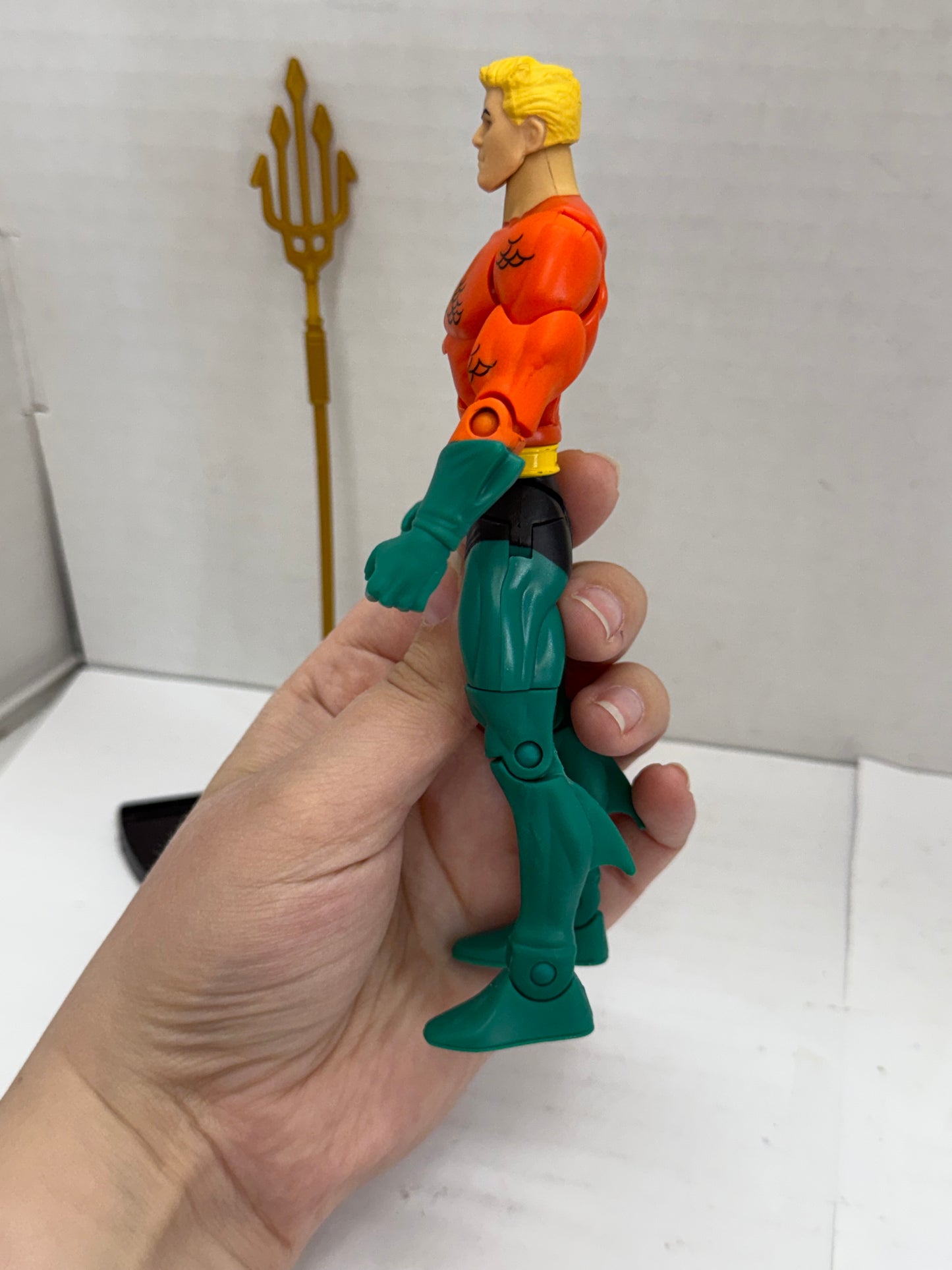 DC Comics Multiverse SUPER FRIENDS AQUAMAN 6" Action Figure Loose Complete