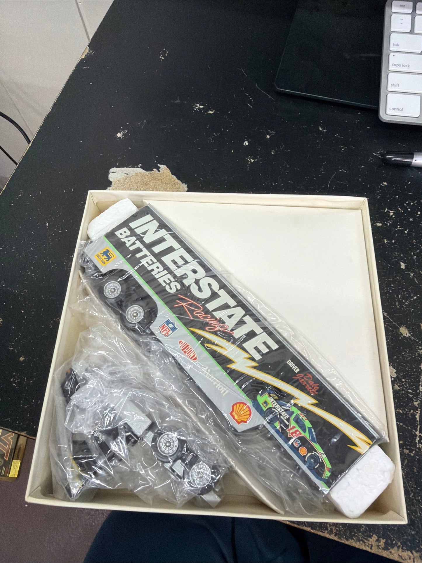 Dale Garrett Winross NASCAR American Racing Scene Die-Cast Tractor Trailer