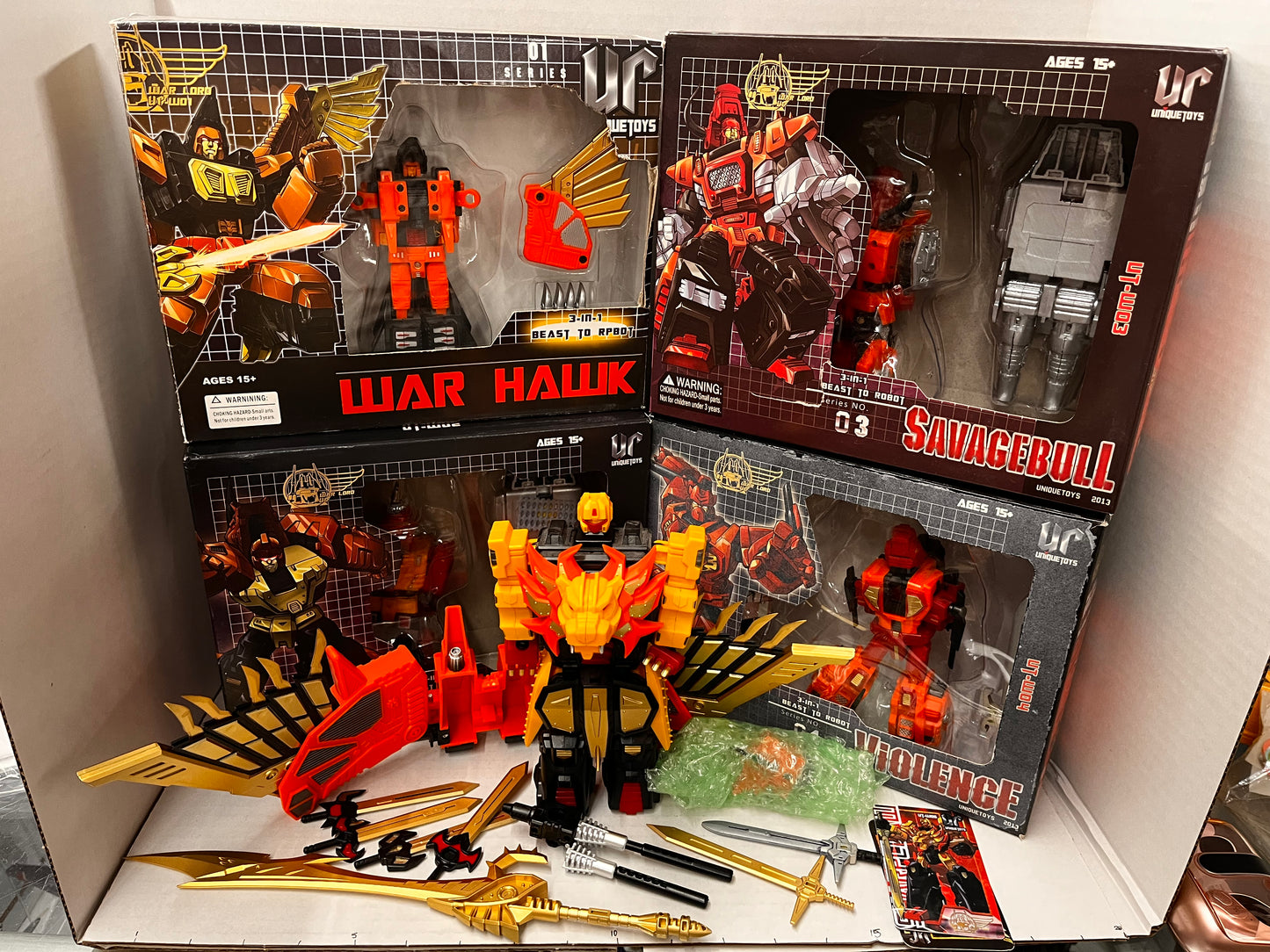 Transformers Predaking Unique Toys War Lord Combiner