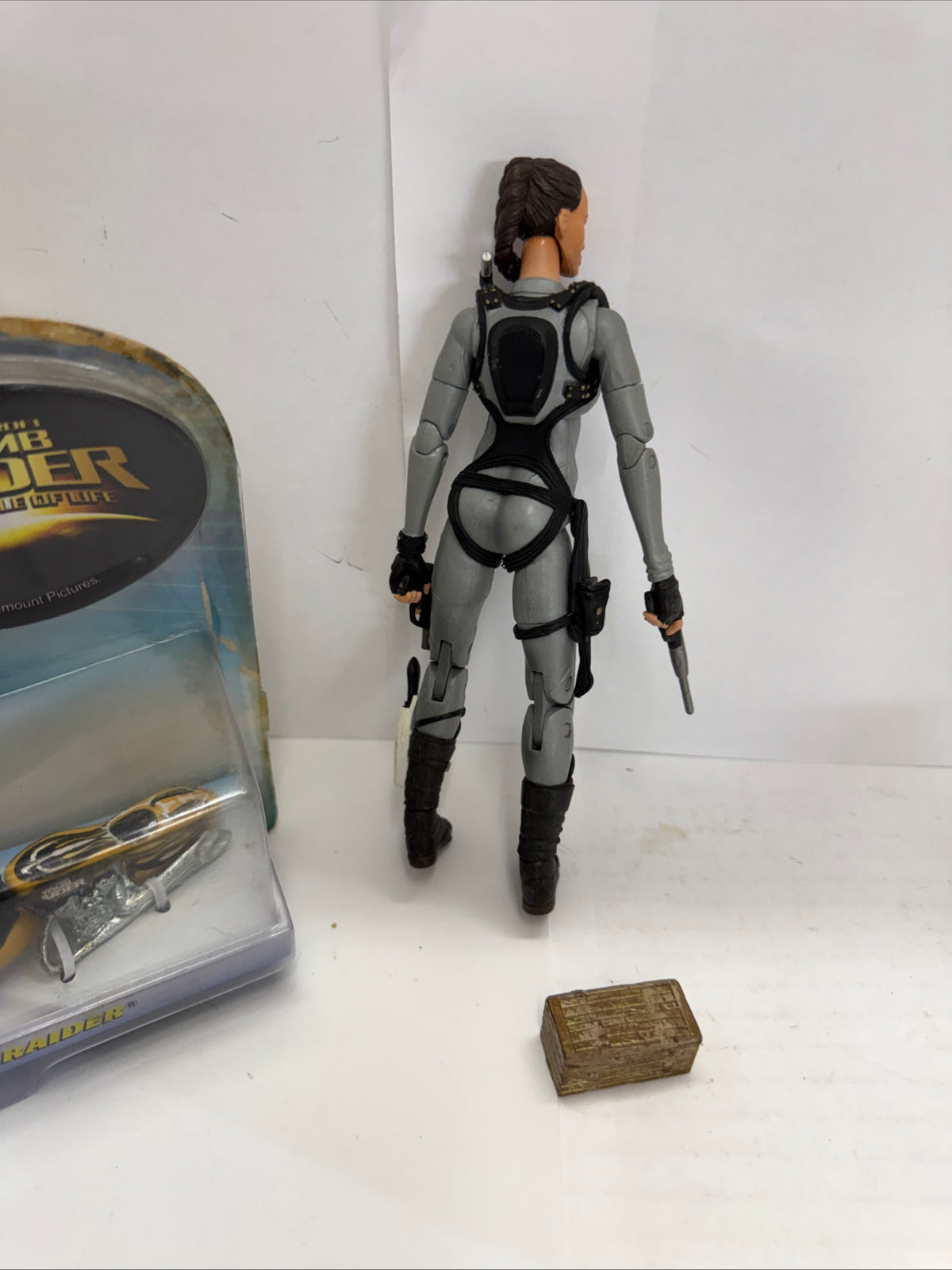 Tomb Raider Cradle Of Life Lara Croft In Wetsuit Figure & Hot Wheels