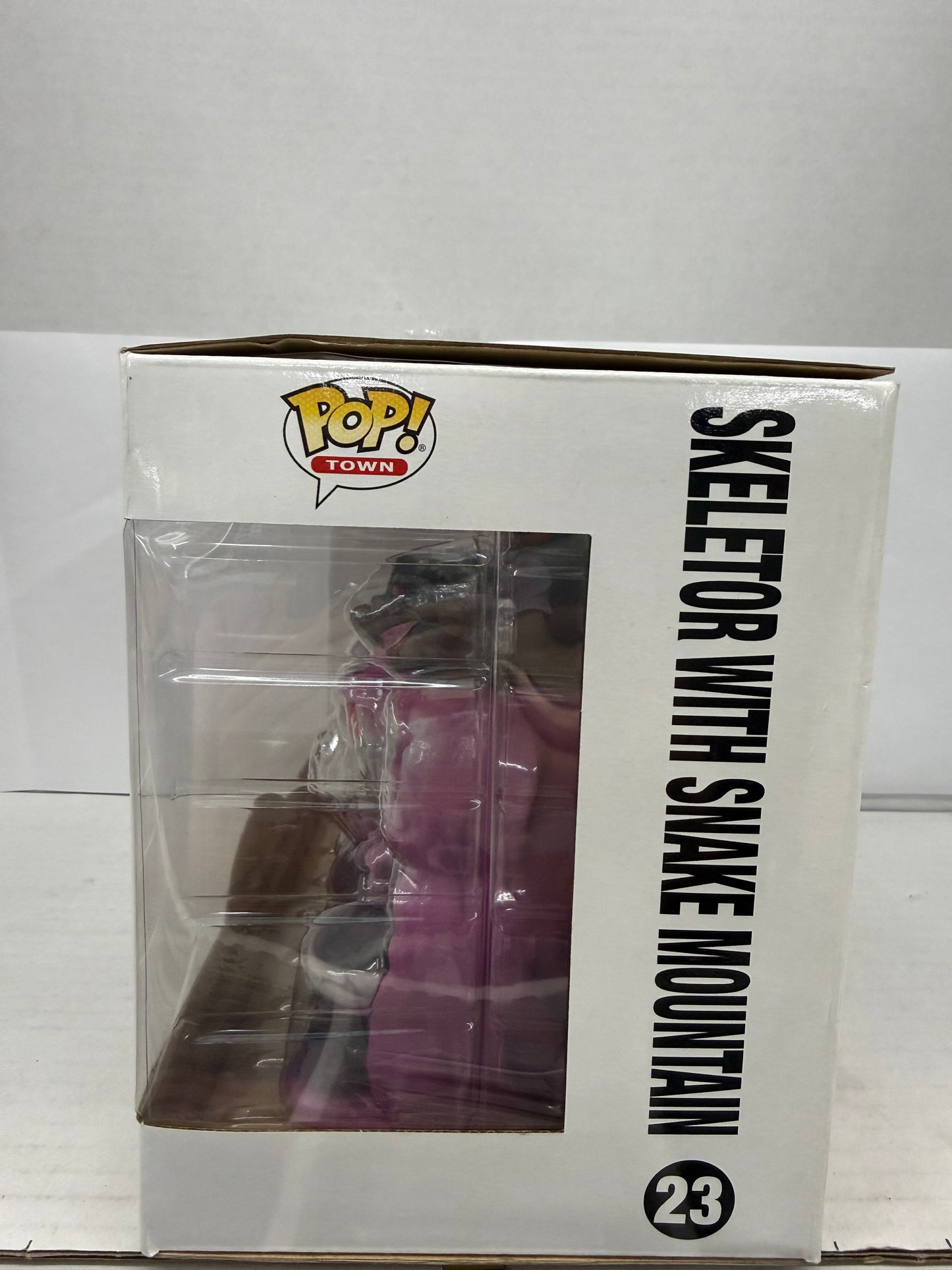 Funko Pop! Town Retro Toys: Masters of the Universe - Skeletor with Snake Mounta