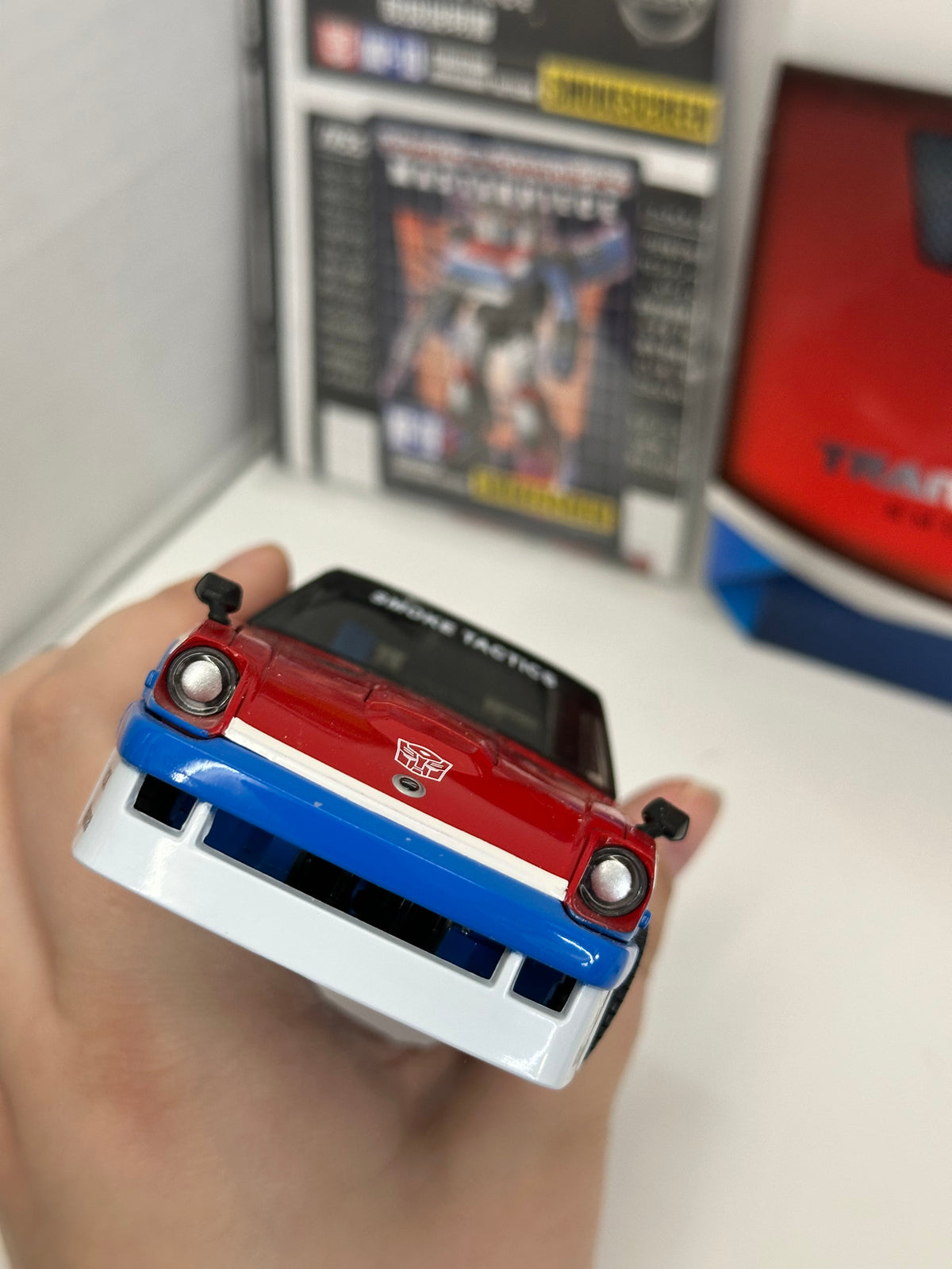 Takara Tomy Transformers Masterpiece MP-19 Smokescreen w Gift Coin Complete