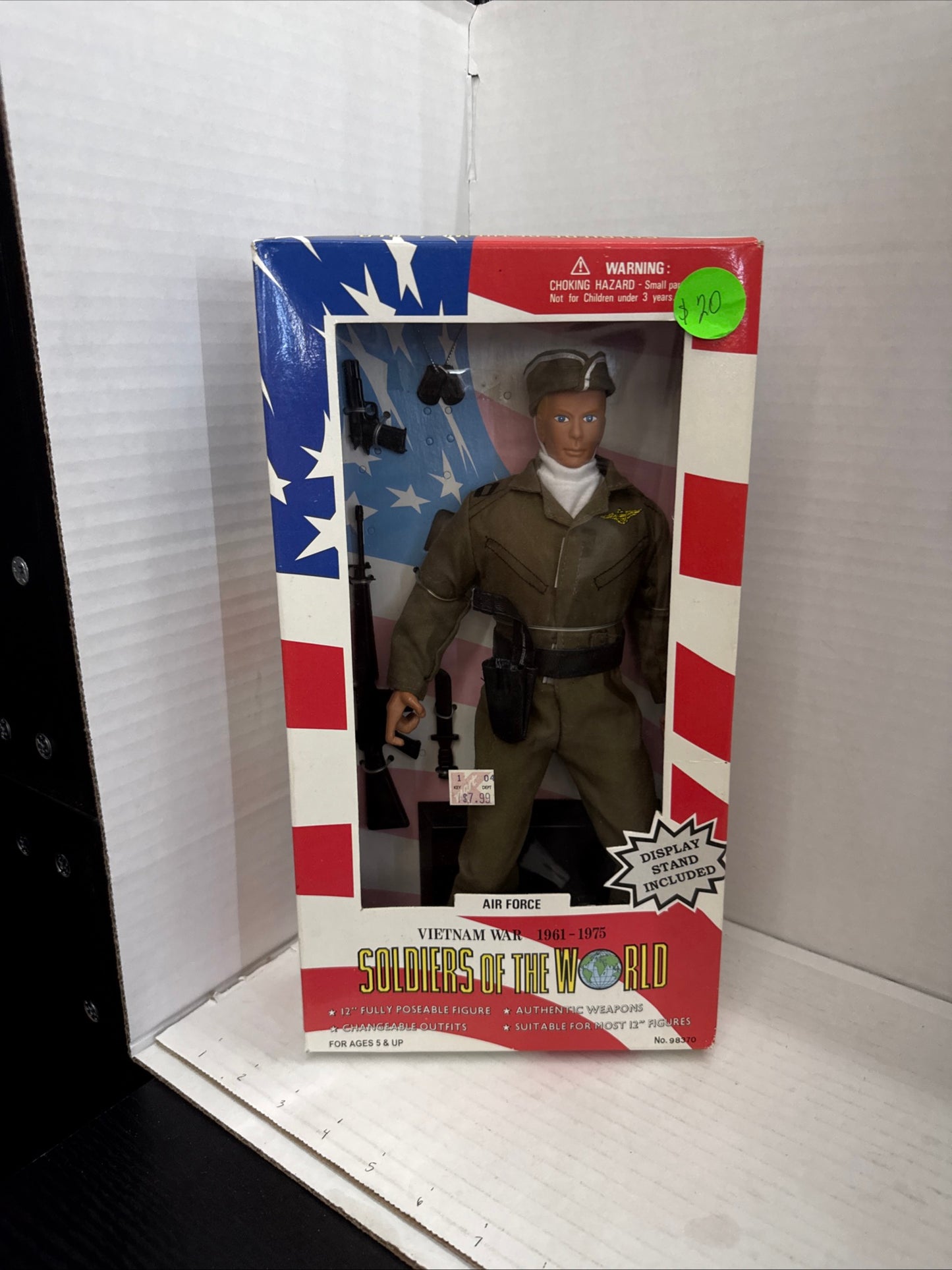 VIETNAM WAR 1961-1975 AIR FORCE  FORMATIVE SOLDIERS OF THE WORLD 1996 S50