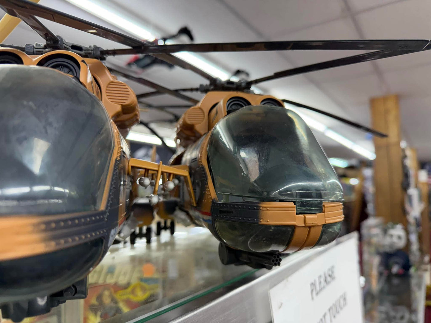 Vintage gijoe tomahawk & lift ticket