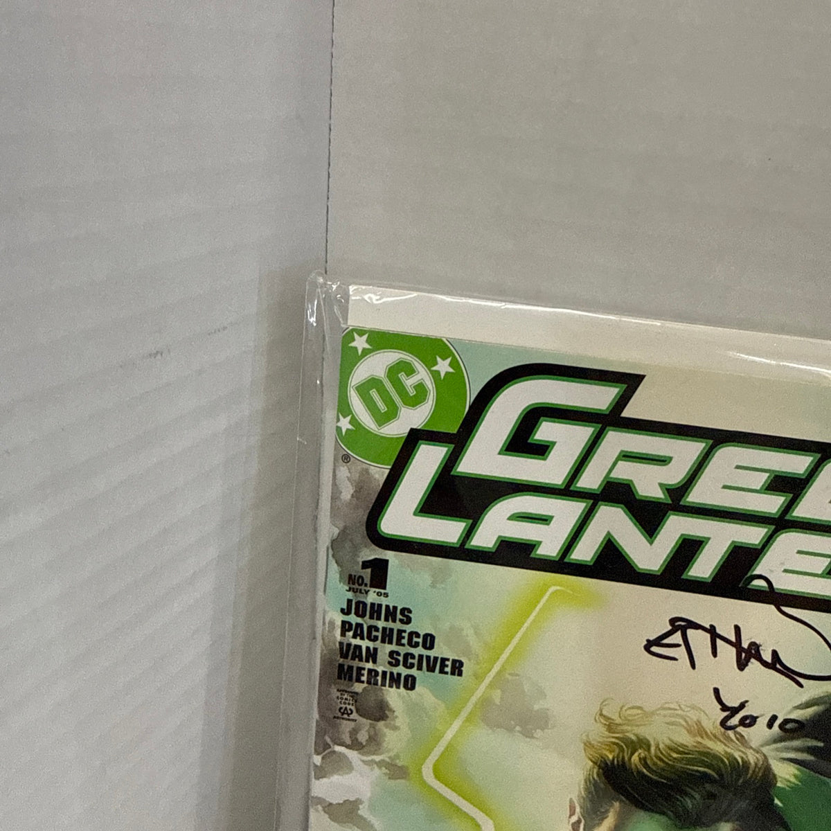 SIGNED ~ GREEN LANTERN #1 (July 2005)