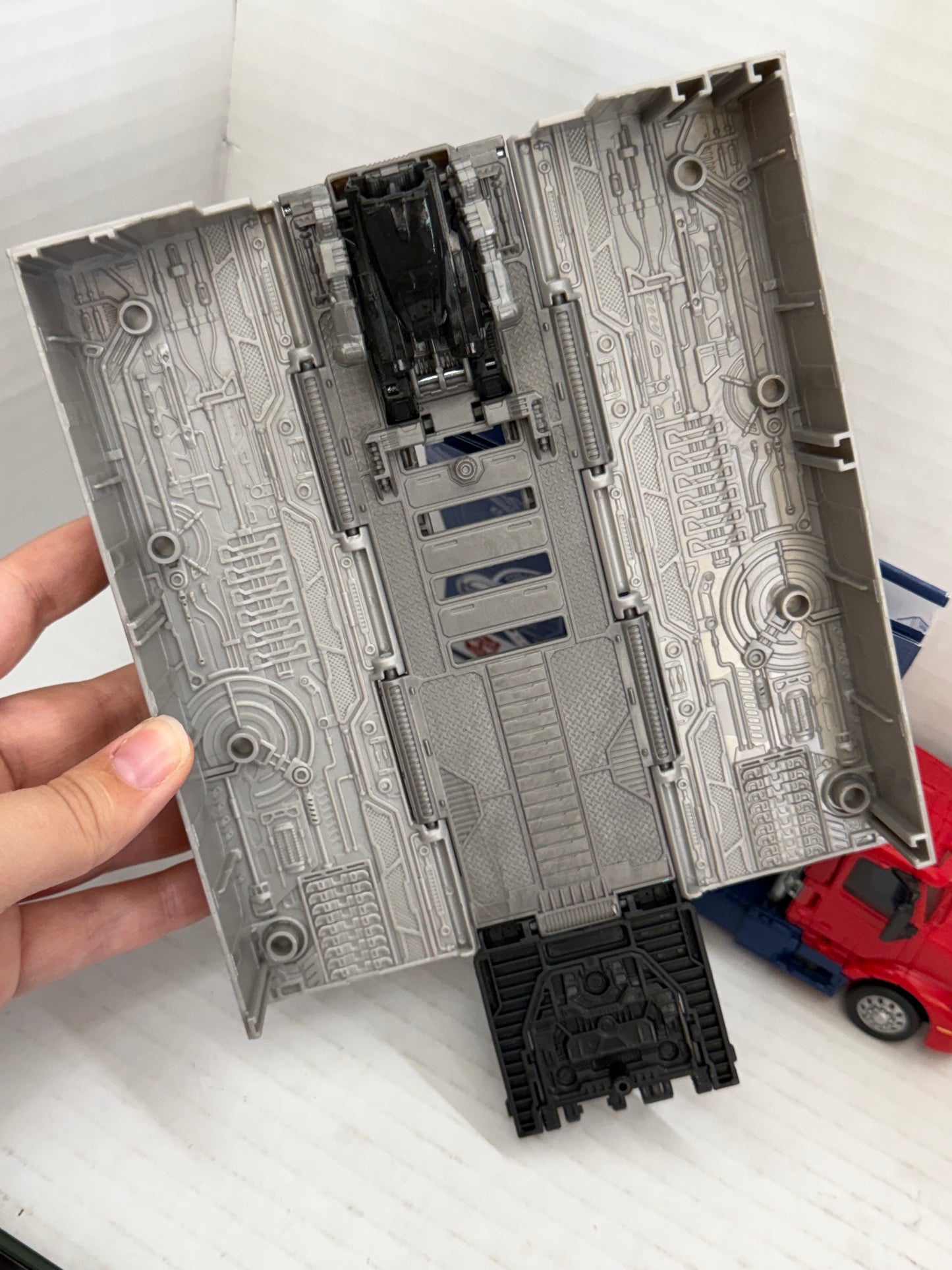 Transformers Volvo VNR Optimus Prime Collaborative Figure Complete Leader Class