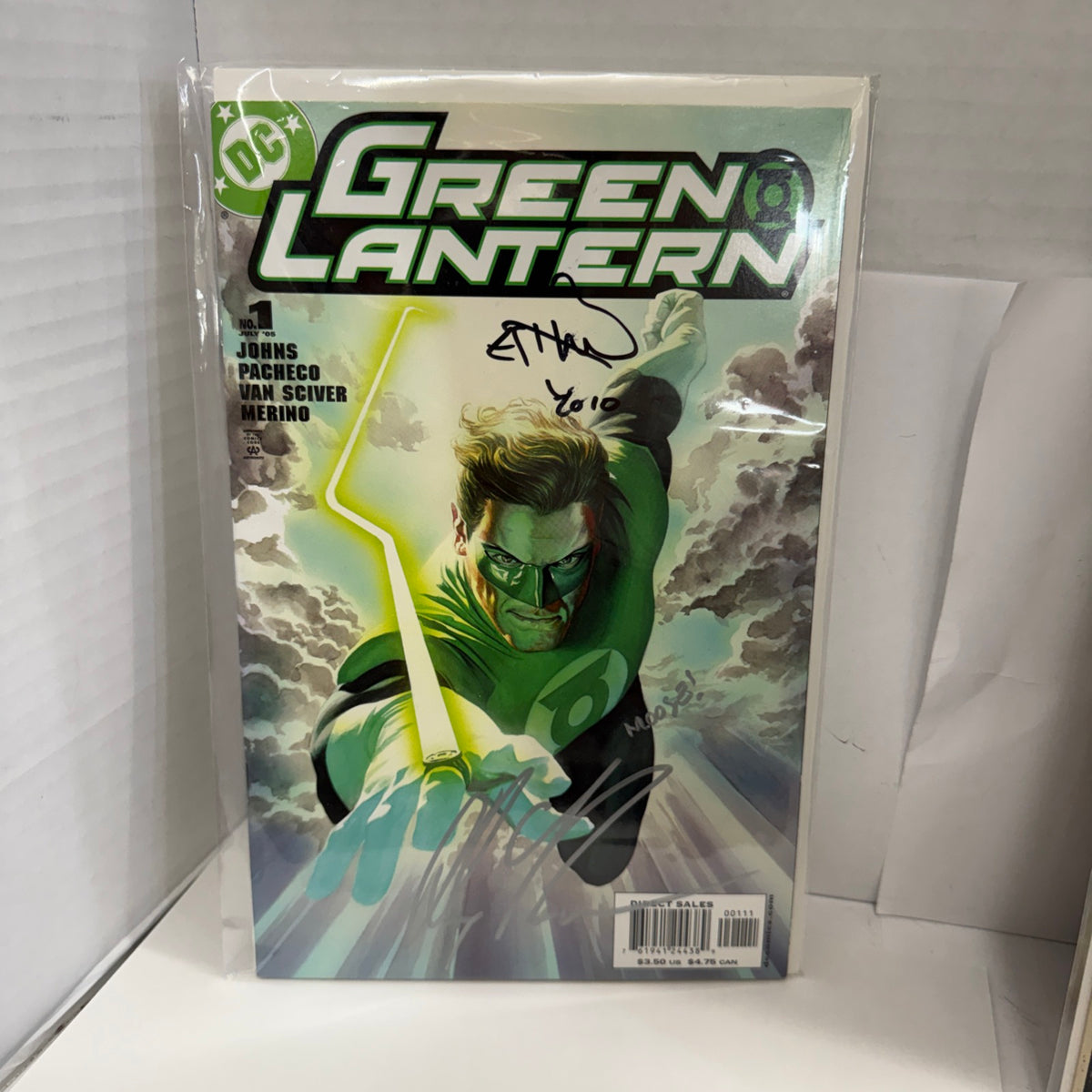 SIGNED ~ GREEN LANTERN #1 (July 2005)
