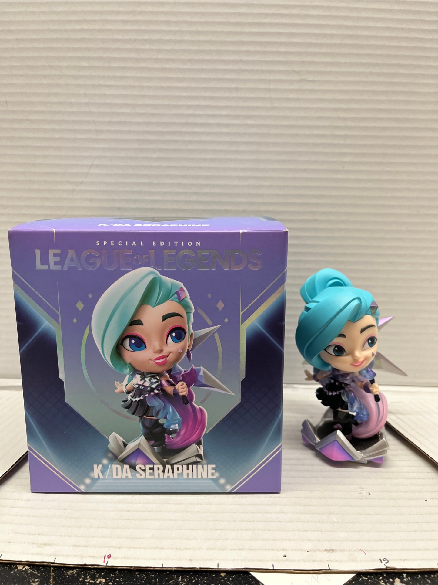 Riot Games League of Legends K/DA ALL OUT SERAPHINE Figure Box Open