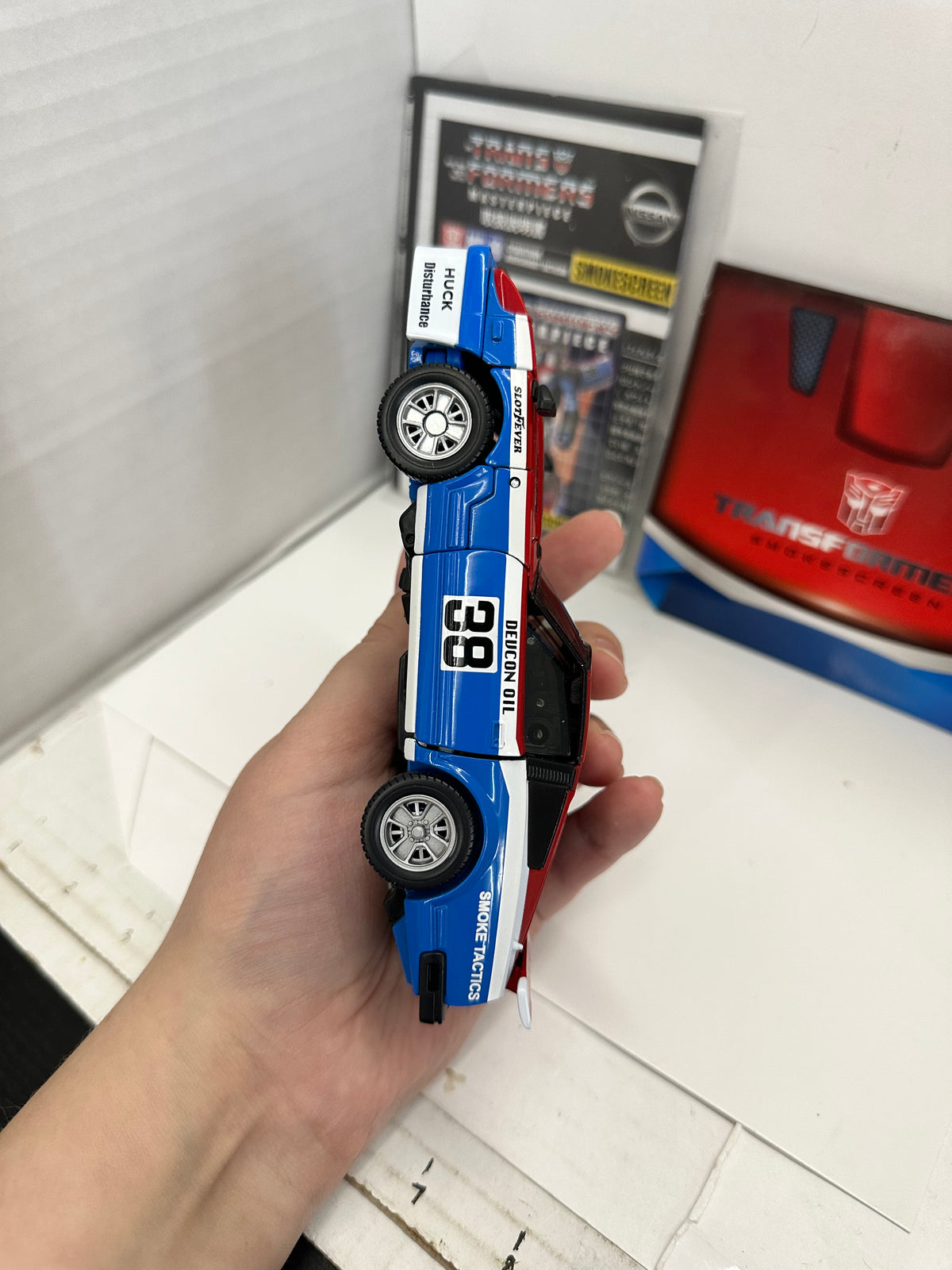 Takara Tomy Transformers Masterpiece MP-19 Smokescreen w Gift Coin Complete