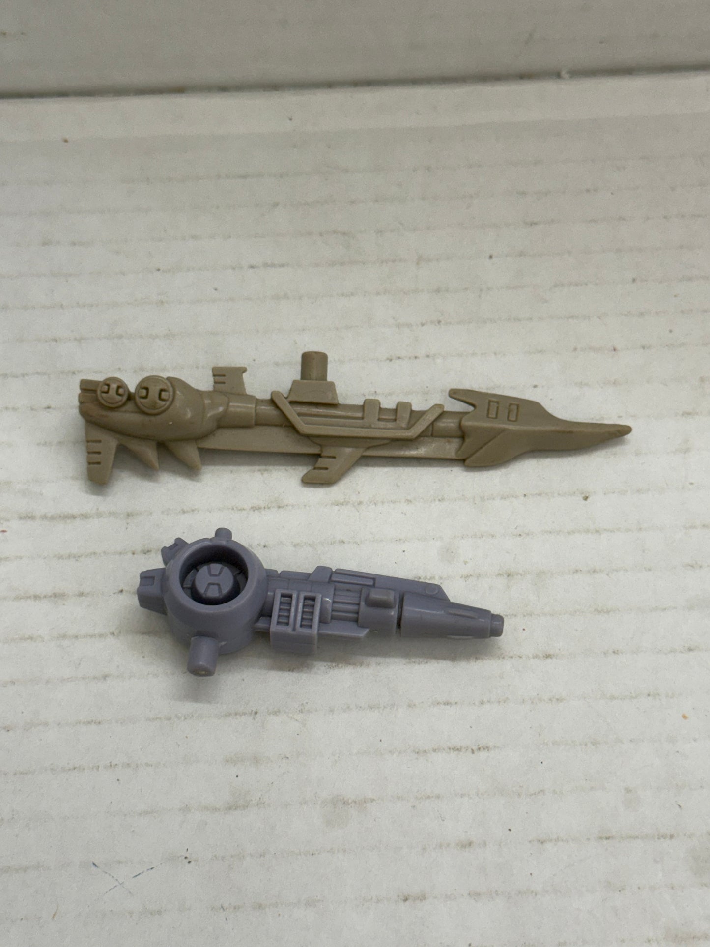 Transformers G1 Pretenders Finback Weapons - Harpoon & Stun Gun