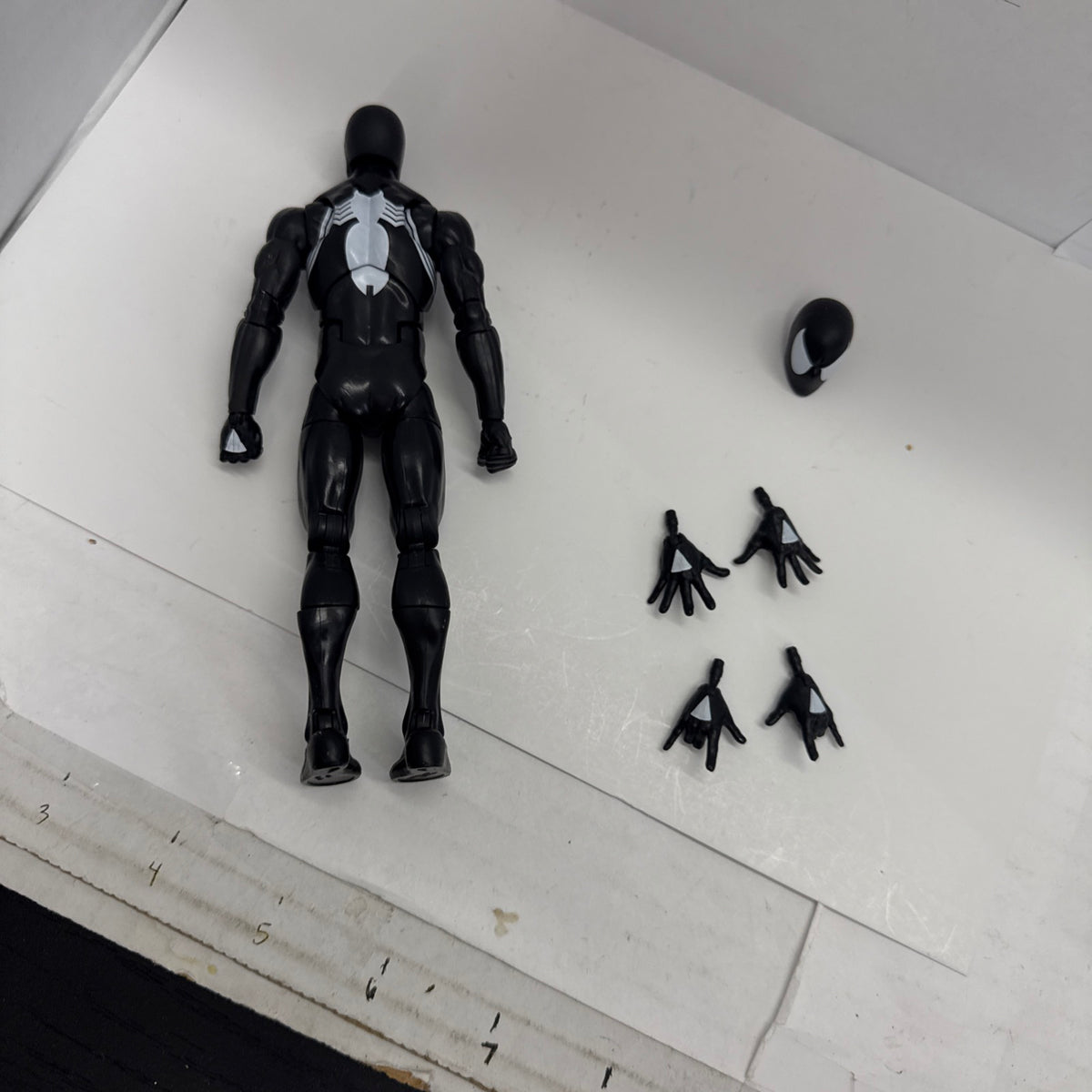 Marvel Legends Black Suit Spiderman Secret Wars 6” Action Figure