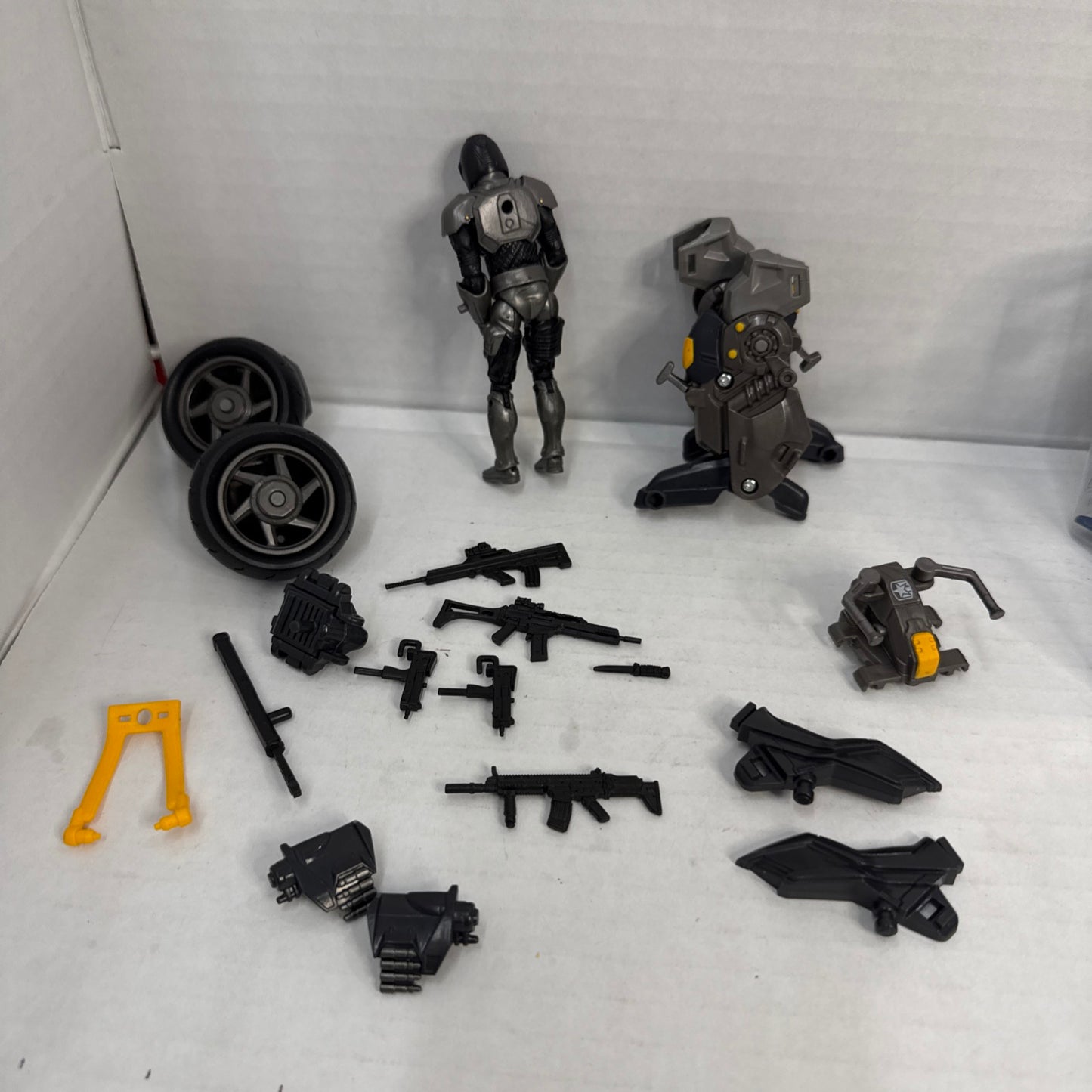 GI Joe Pursuit of Cobra CYCLE ARMOR with ASHIKO figure