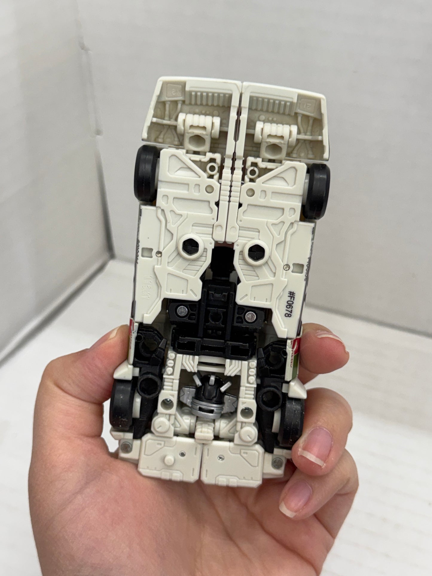 Transformers Earthrise Wheeljack Complete Deluxe Siege War For Cybertron