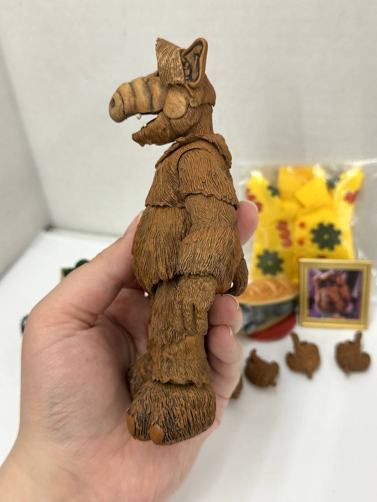 NECA ALF Ultimate Series Alien Life Form - ALF 7” Loose Figure