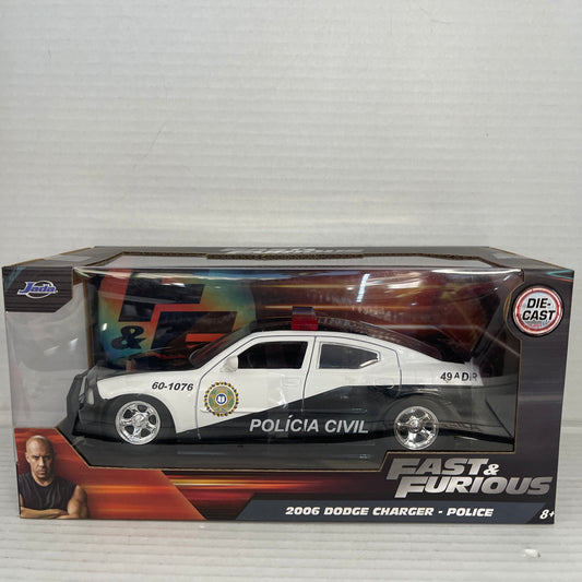Jada Toys Fast & Furious 2006 Dodge Charger Polícia Civil 1/24 Scale Model Car -