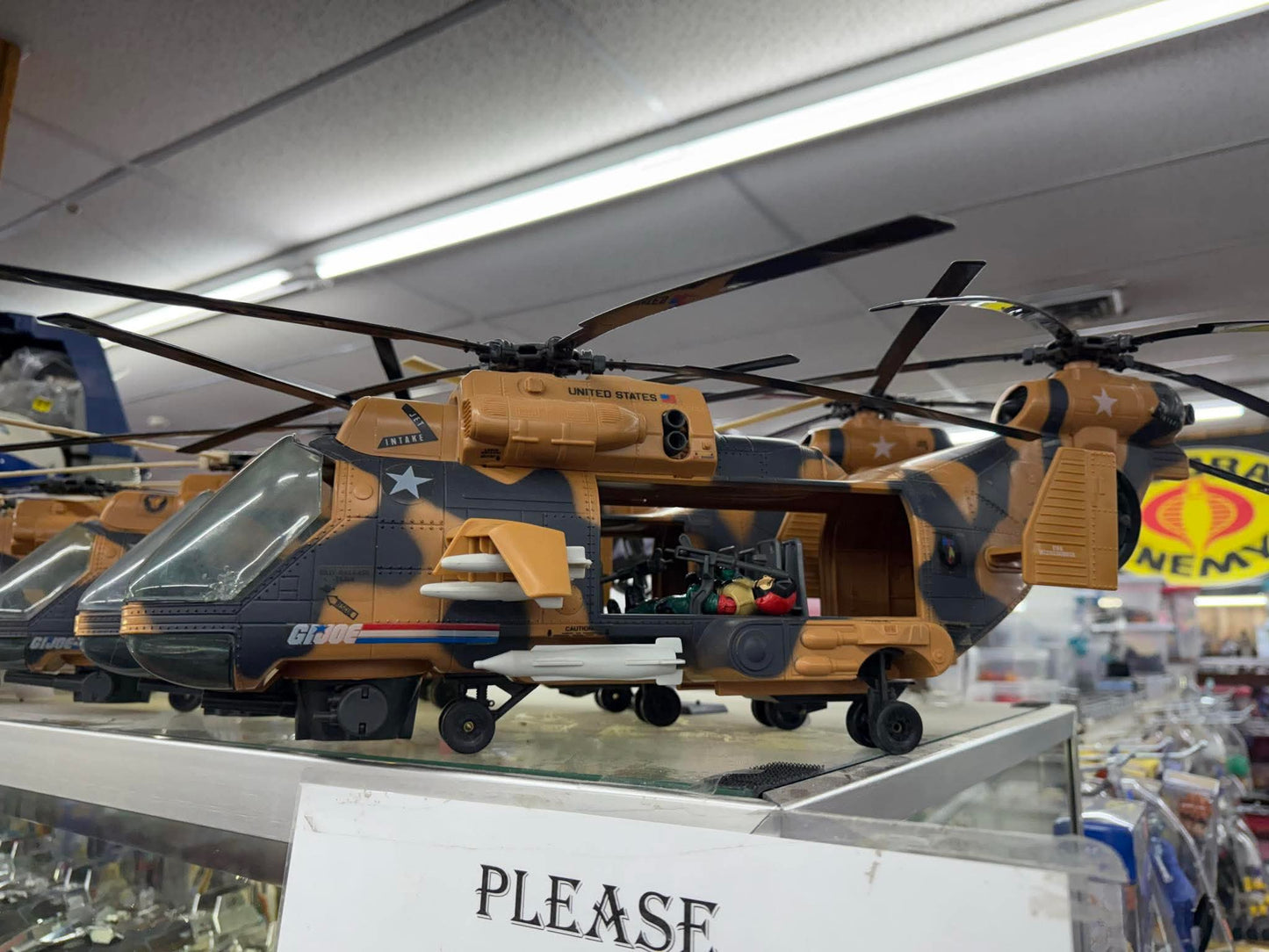 Vintage gijoe tomahawk & lift ticket