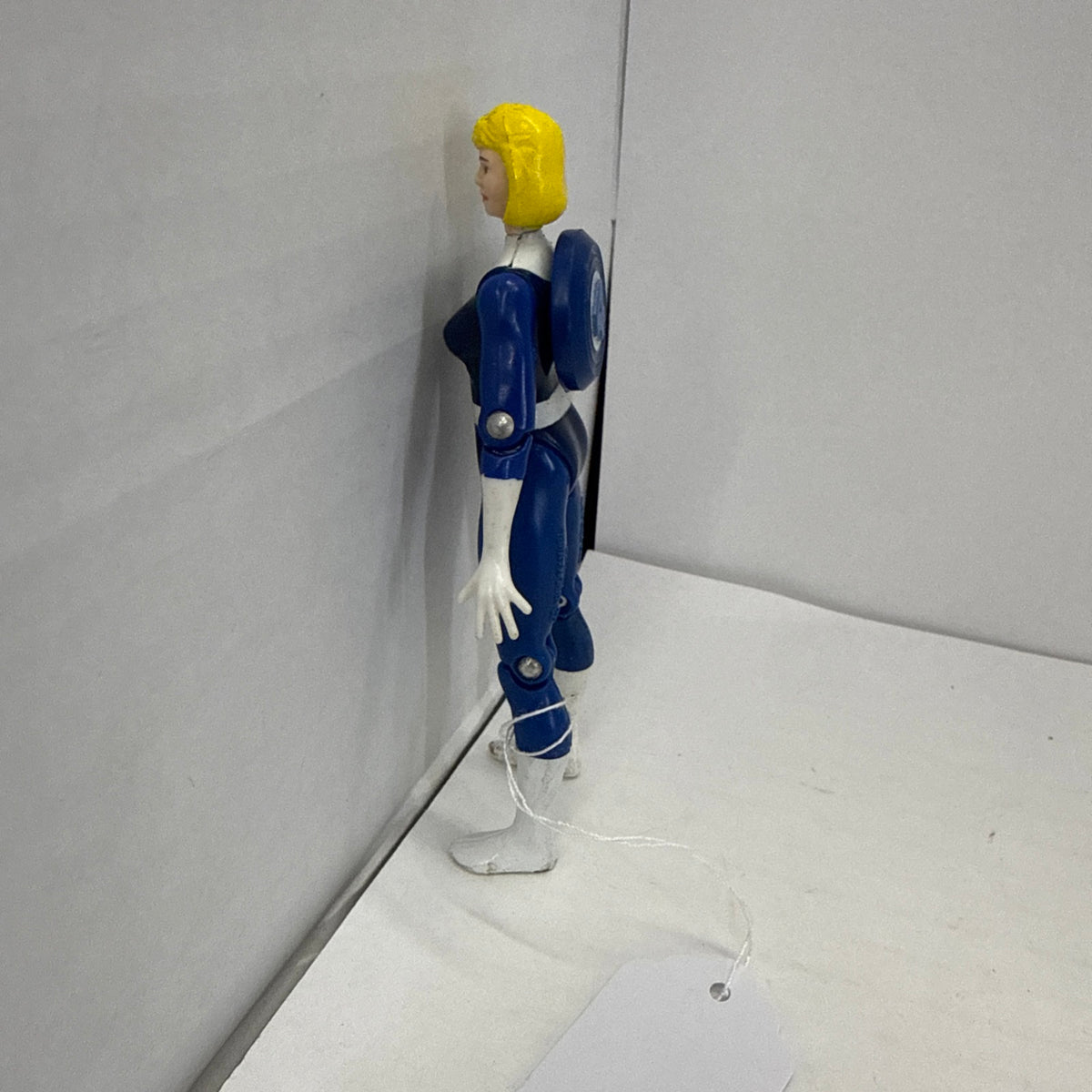 Toy Biz Marvel Super Heroes Invisible Woman Action Figure 1992