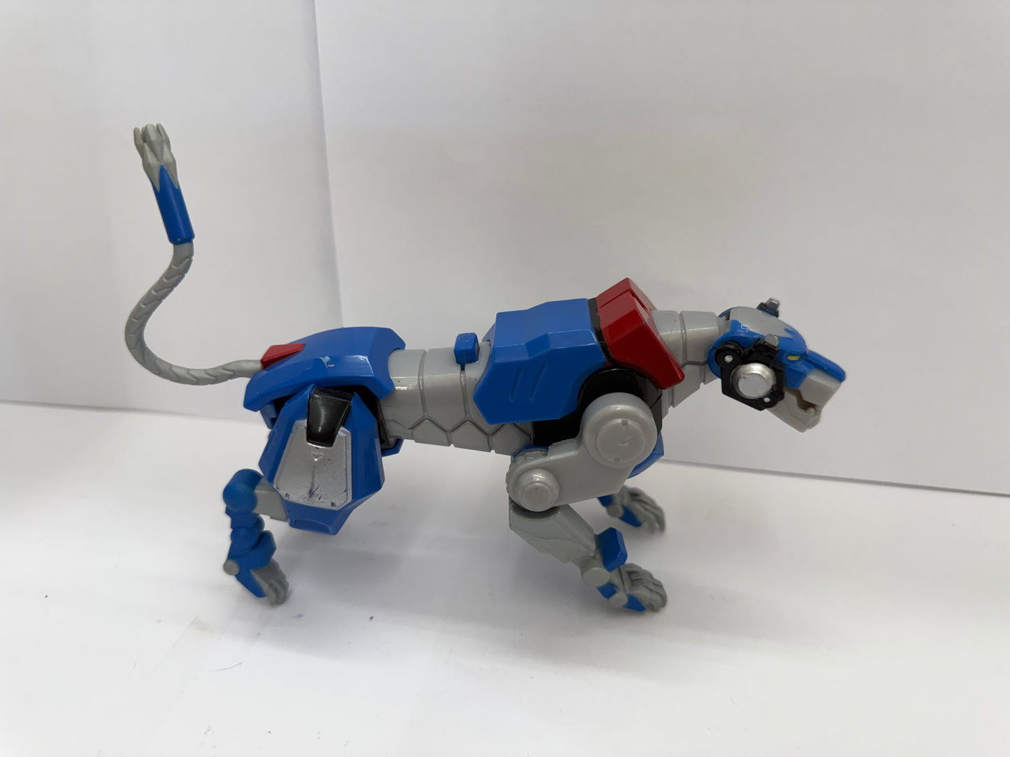 Voltron Legendary Defender Series Blue Lion 6" Action Figure Playmates 2017