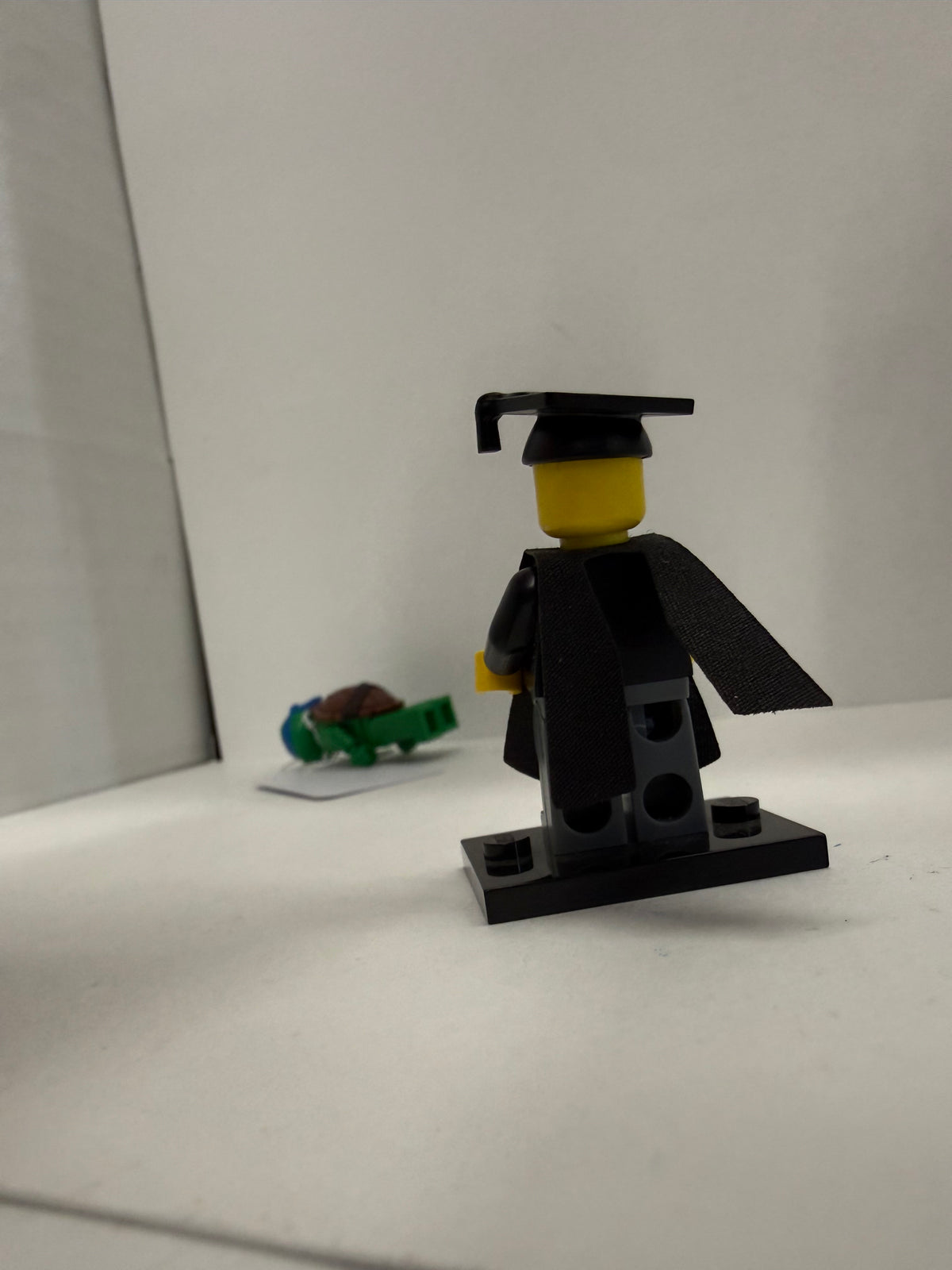 LEGO Graduate Minifigure Collectible CMF Series 5 (8805) - Complete