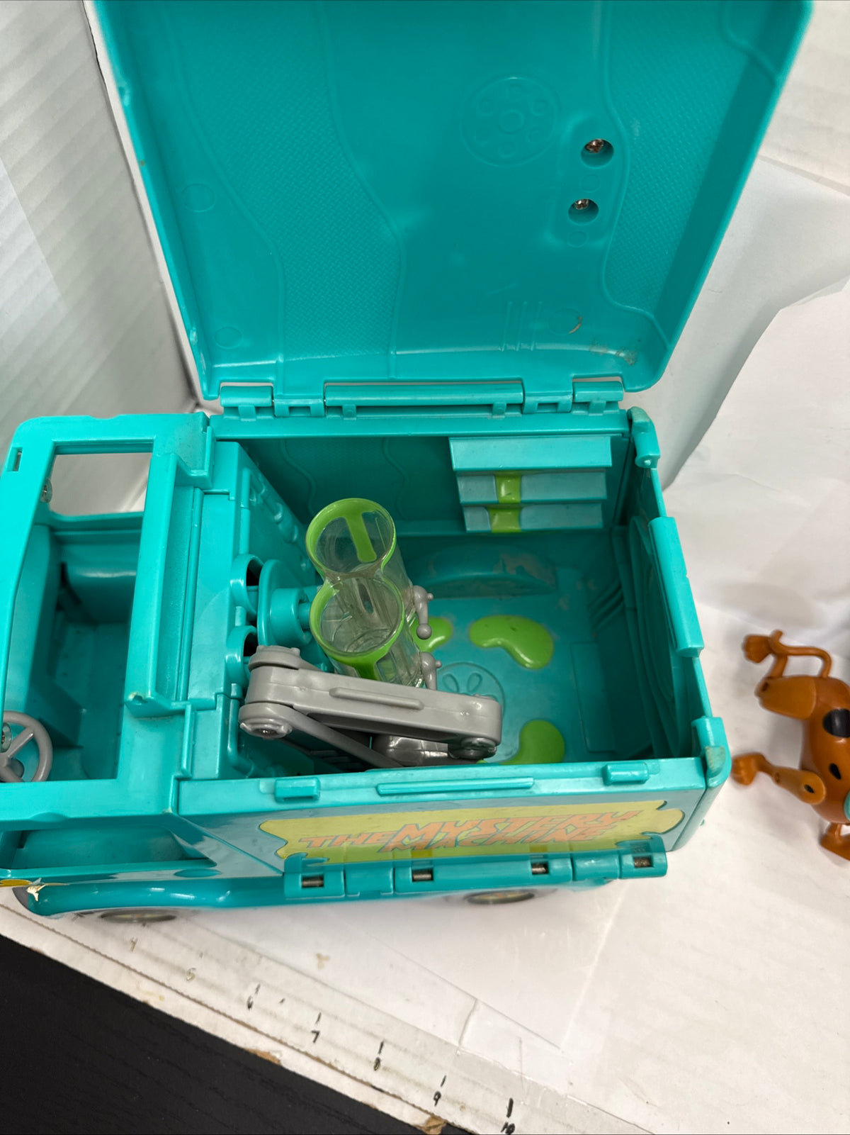 Scooby-Doo Mystery Machine Van With 5 Figures