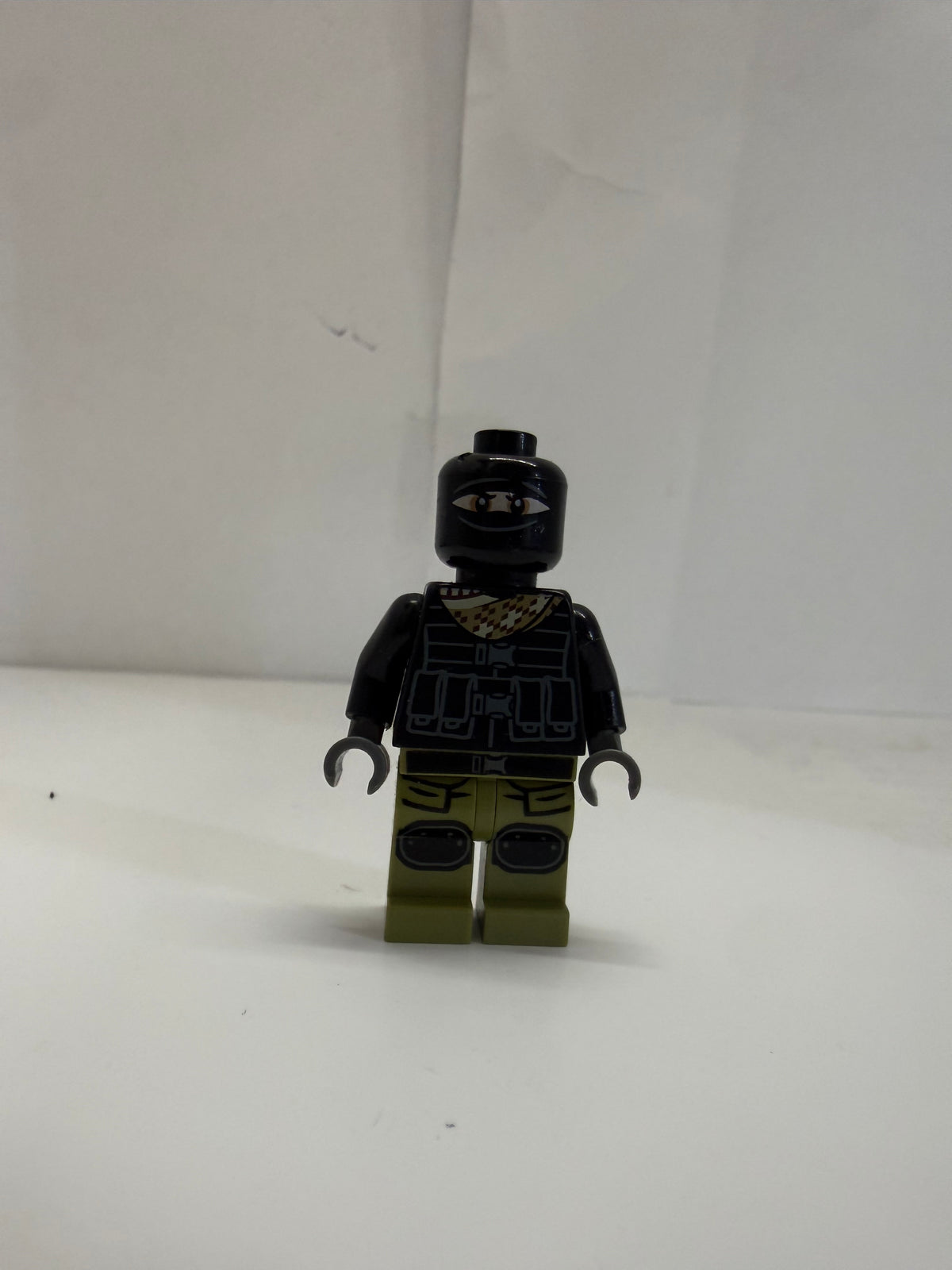 Lego TMNT Minifigure - Foot Soldier Tactical, Balaclava Movie Version (tnt043)