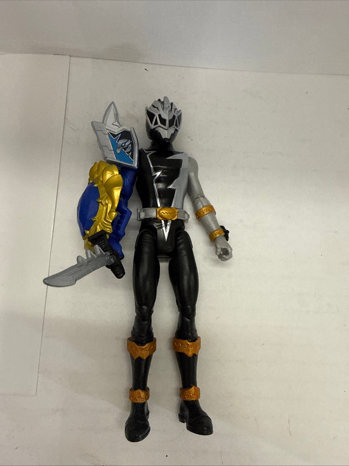 Power Rangers Dino Fury Black Ranger Figure With Shield Sleeve