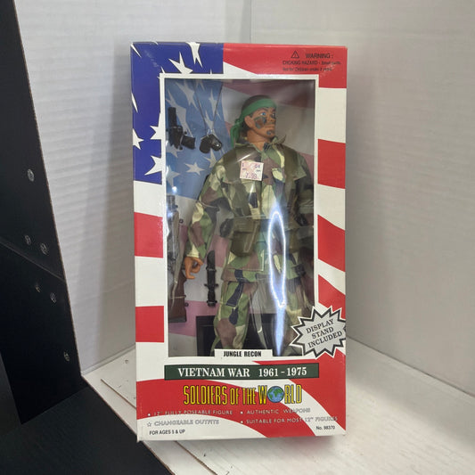 Soldiers of the World Vietnam War Jungle Recon w/ display stand 12" Army Figure
