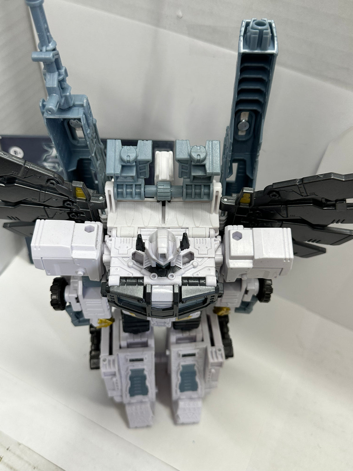 Transformers Legacy Evolution Nova Prime complete Hasbro Leader Class Loose