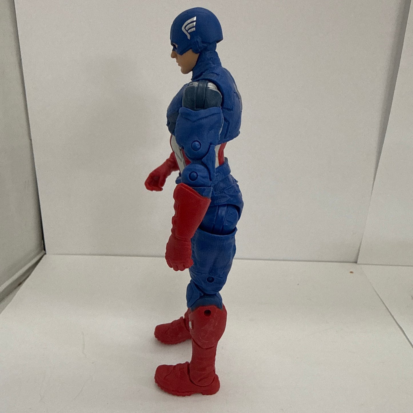 Captain America Figure Hasbro Marvel Legends Walmart Exclusive Avengers 2012 - Complete (Read)