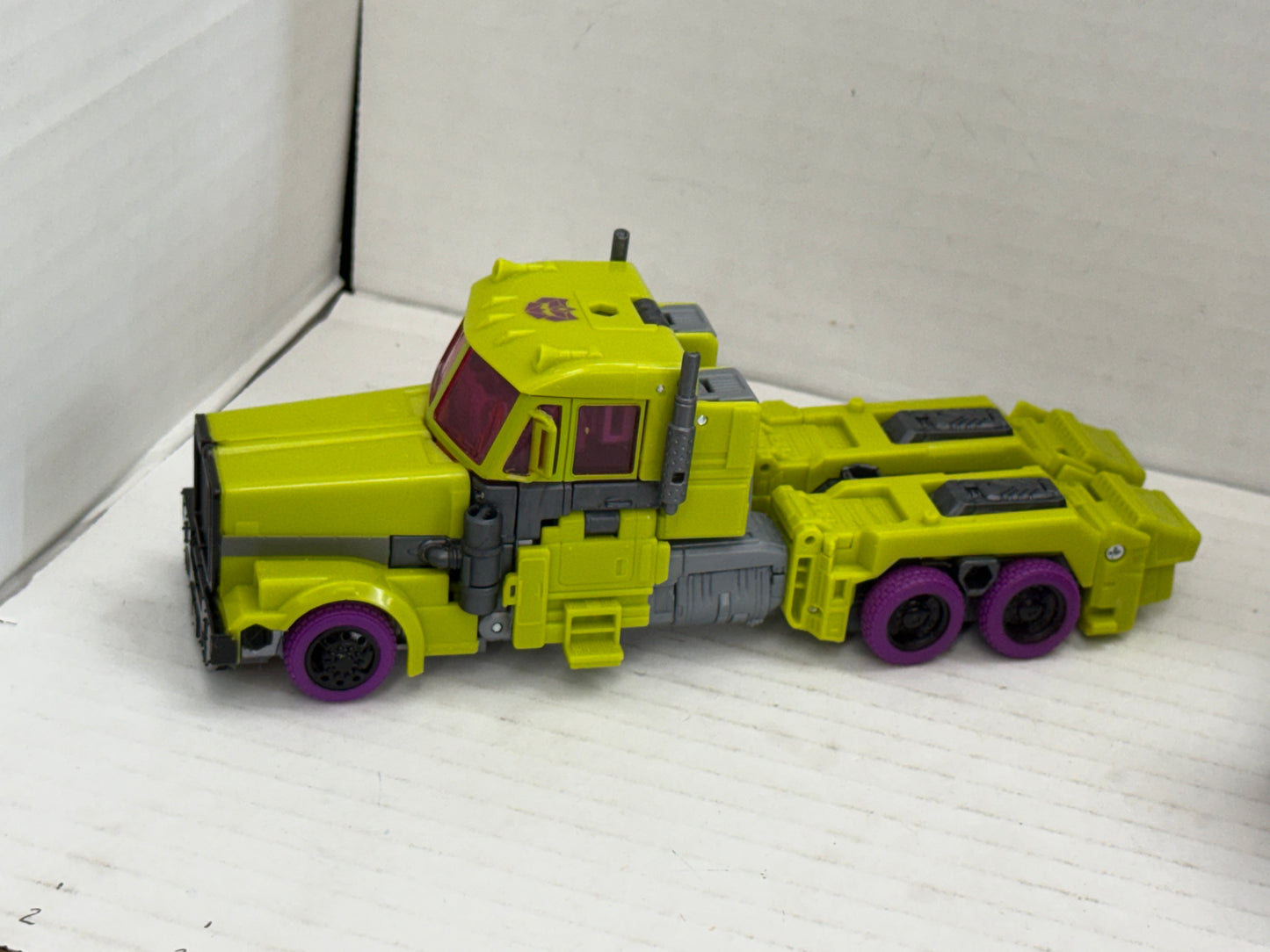 Transformers Legacy TOXITRON Evolution Leader Class G2 Universe
