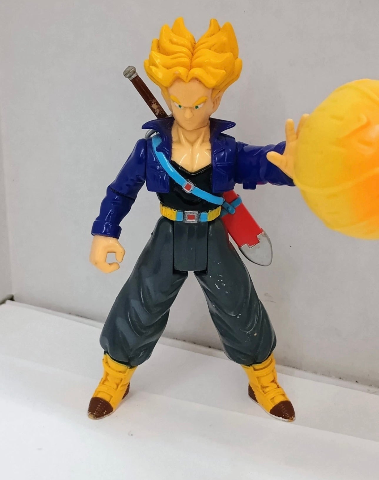 Dragon Ball Z Blasting Energy Figure: S.S. Future Trunks - Irwin Toy