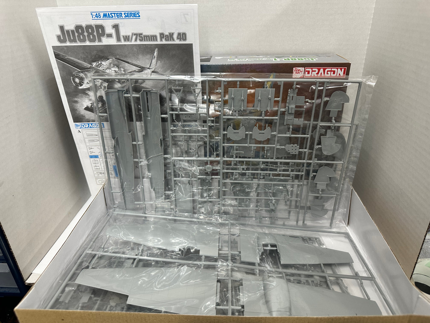 Dragon 1:48 Scale WWII German Ju88P-1 w/75mm PaK 40 Master Series Model Kit