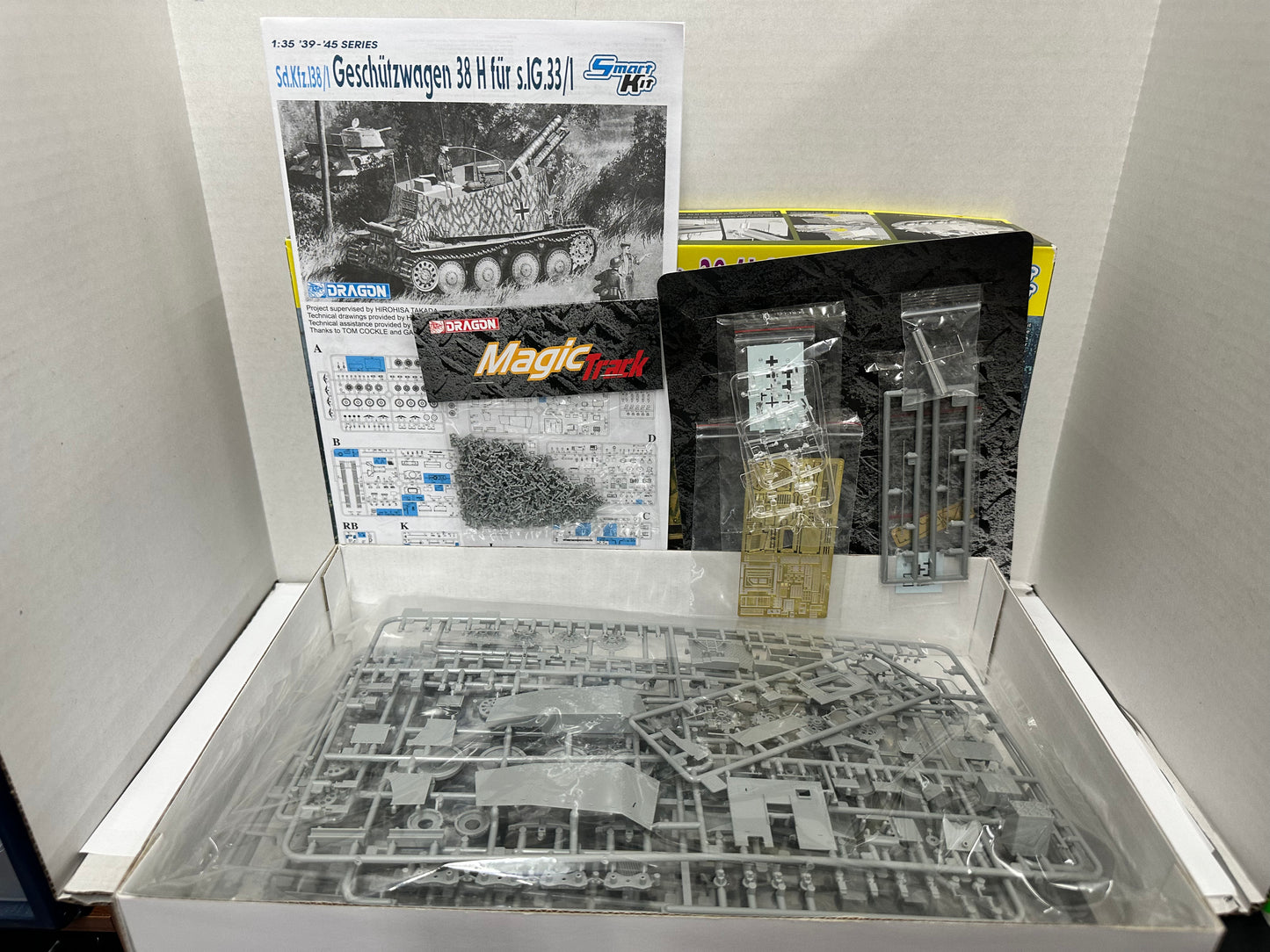 DRAGON 1:35~1/35 Sd.Kfz 138/1 GESCHUTZWAGEN 38 H FUR SIG.33/1 #6470-03 Smart Kit