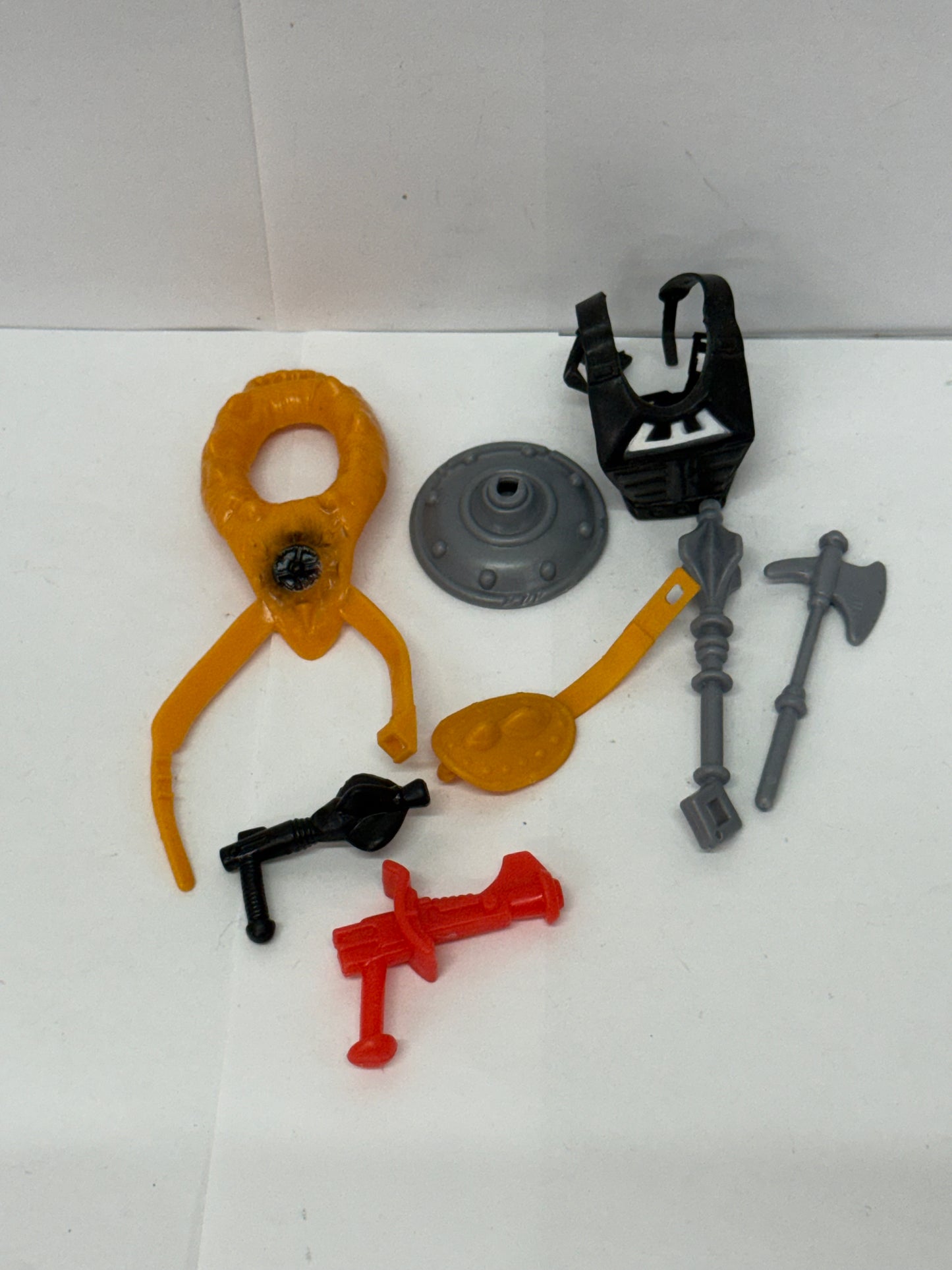 Vintage Masters of the Universe Lot of 8 Weapons Pak Weapons Lot #5