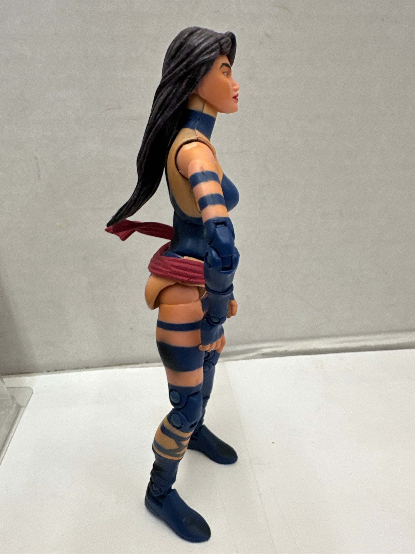 Marvel Legends ToyBiz 2006 Series 14 Psylocke 6" Action Figure (USED)