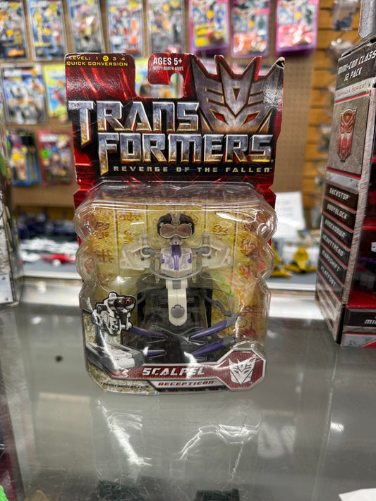 Hasbro Transformers Scout Class Scalpel 2009 Revenge of the Fallen New