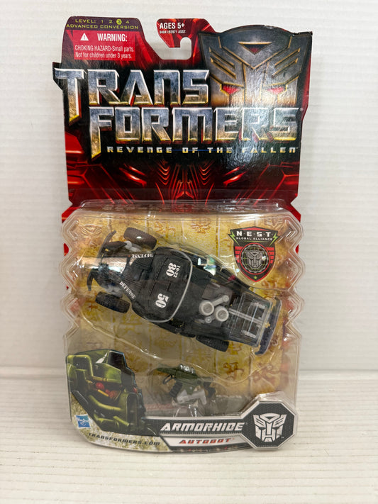 Hasbro Transformers Revenge of the Fallen Auotbot Armorhide Complete
