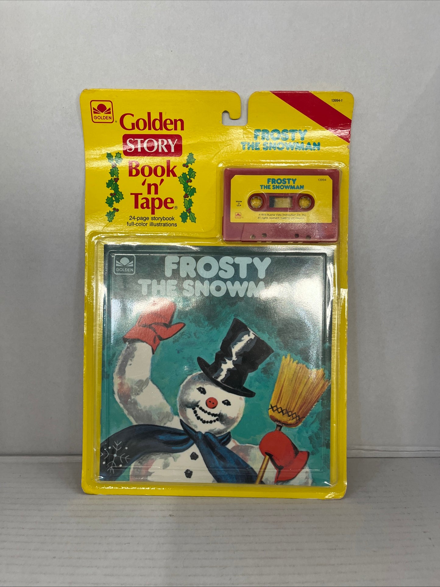 Vintage Golden Story Book N Tape Frosty The Snowman