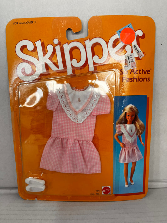 Skipper So Active Fashions 1985 Mattel #2237 PINK DRESS