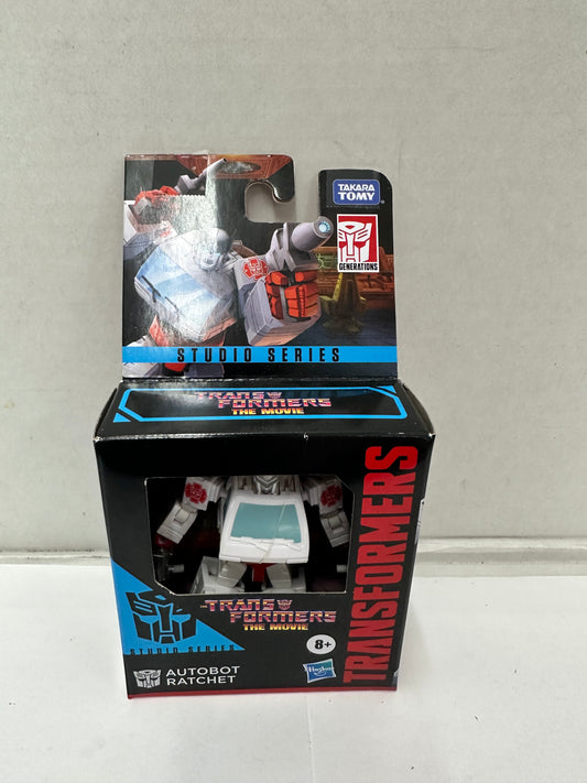 Transformers the Movie ~ Studio Series '86 Core Class ~ Autobot Ratchet ~