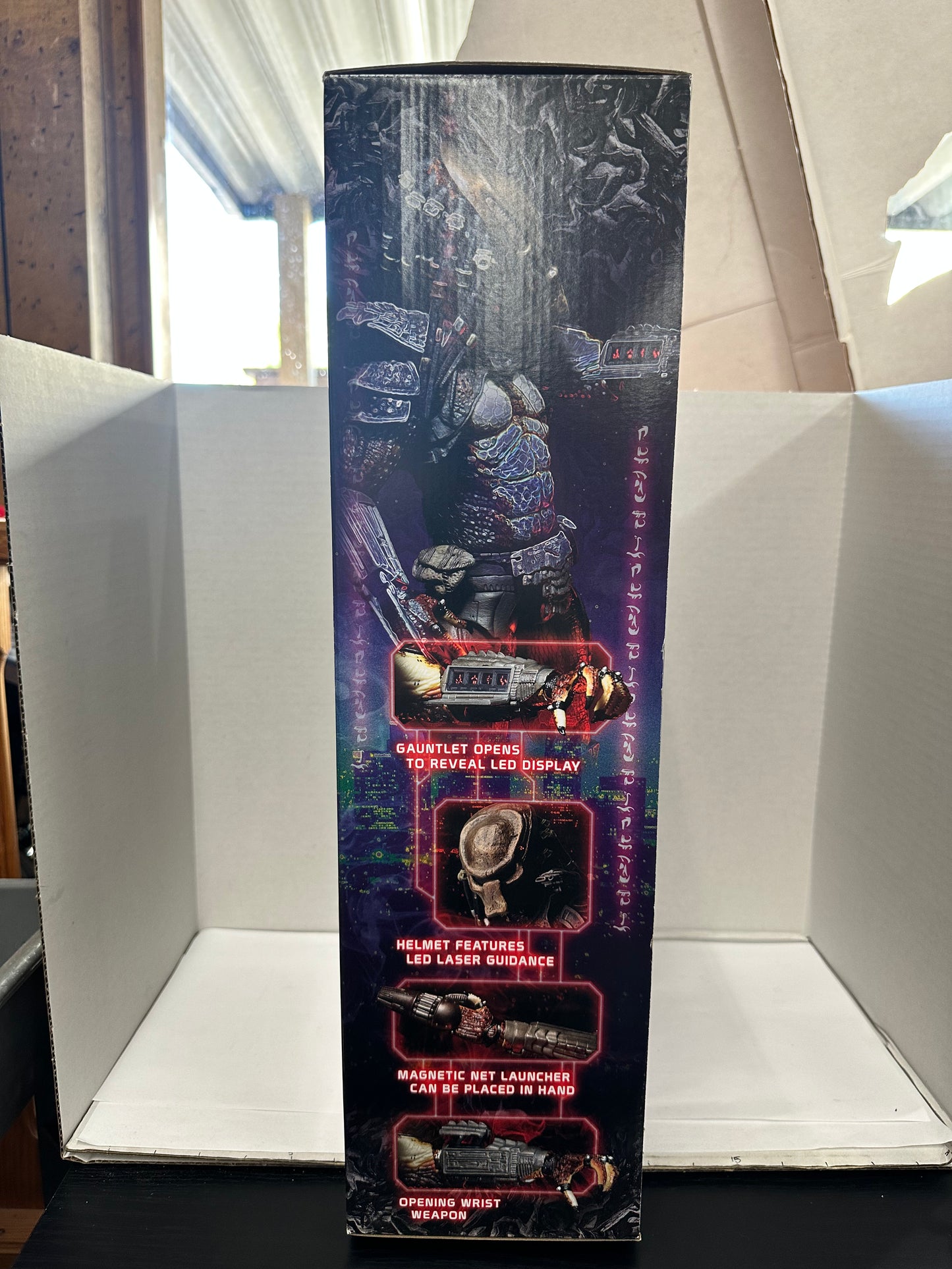 NECA Reel Toys Predator 2 Special Edition City Hunter 1/4 Scale 18” figure