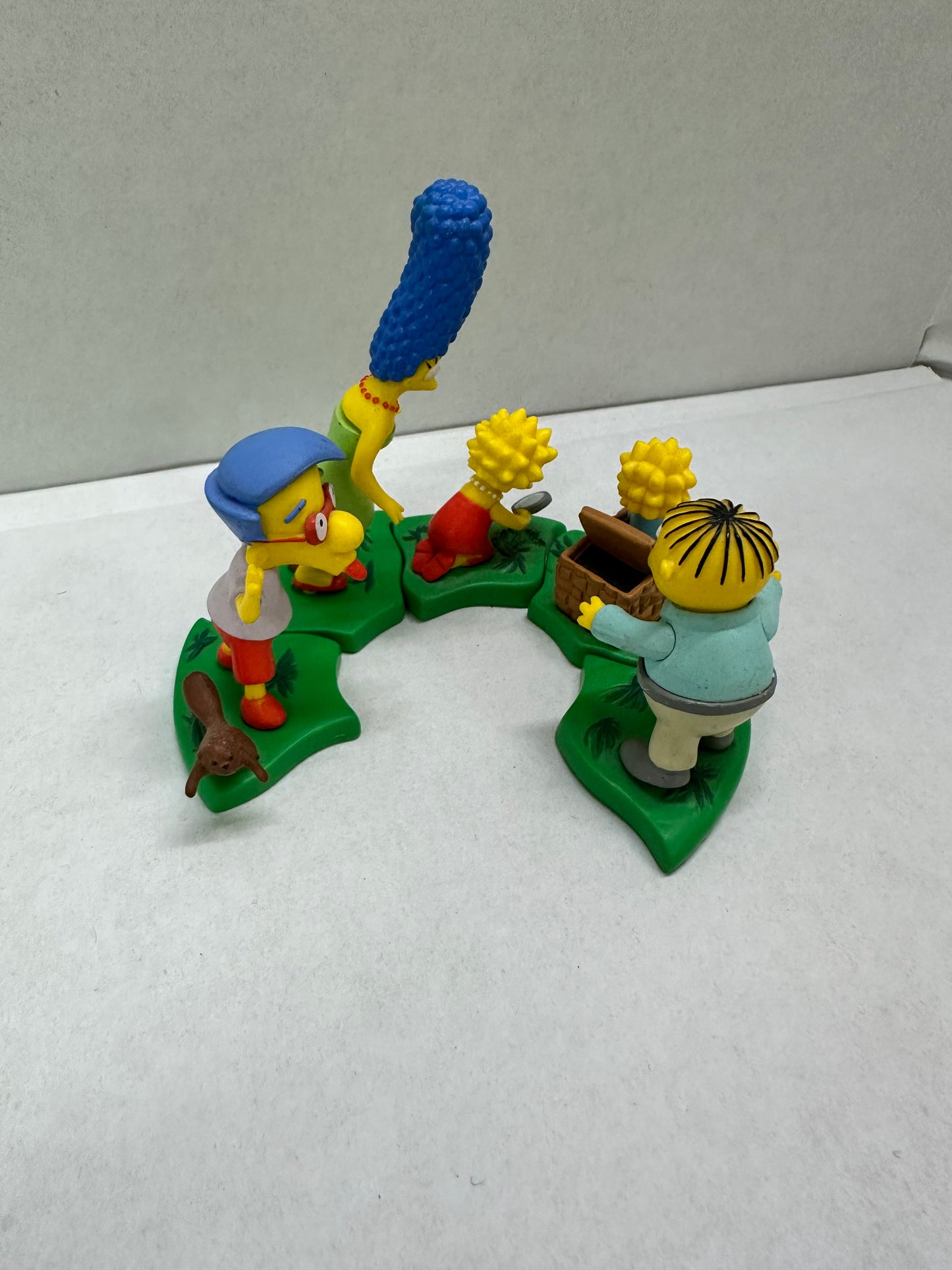 THE SIMPSONS BUILDABLE MINI FIGURE 1:32 SCALE BUILDABLE DIORAMA INCOMPLETE