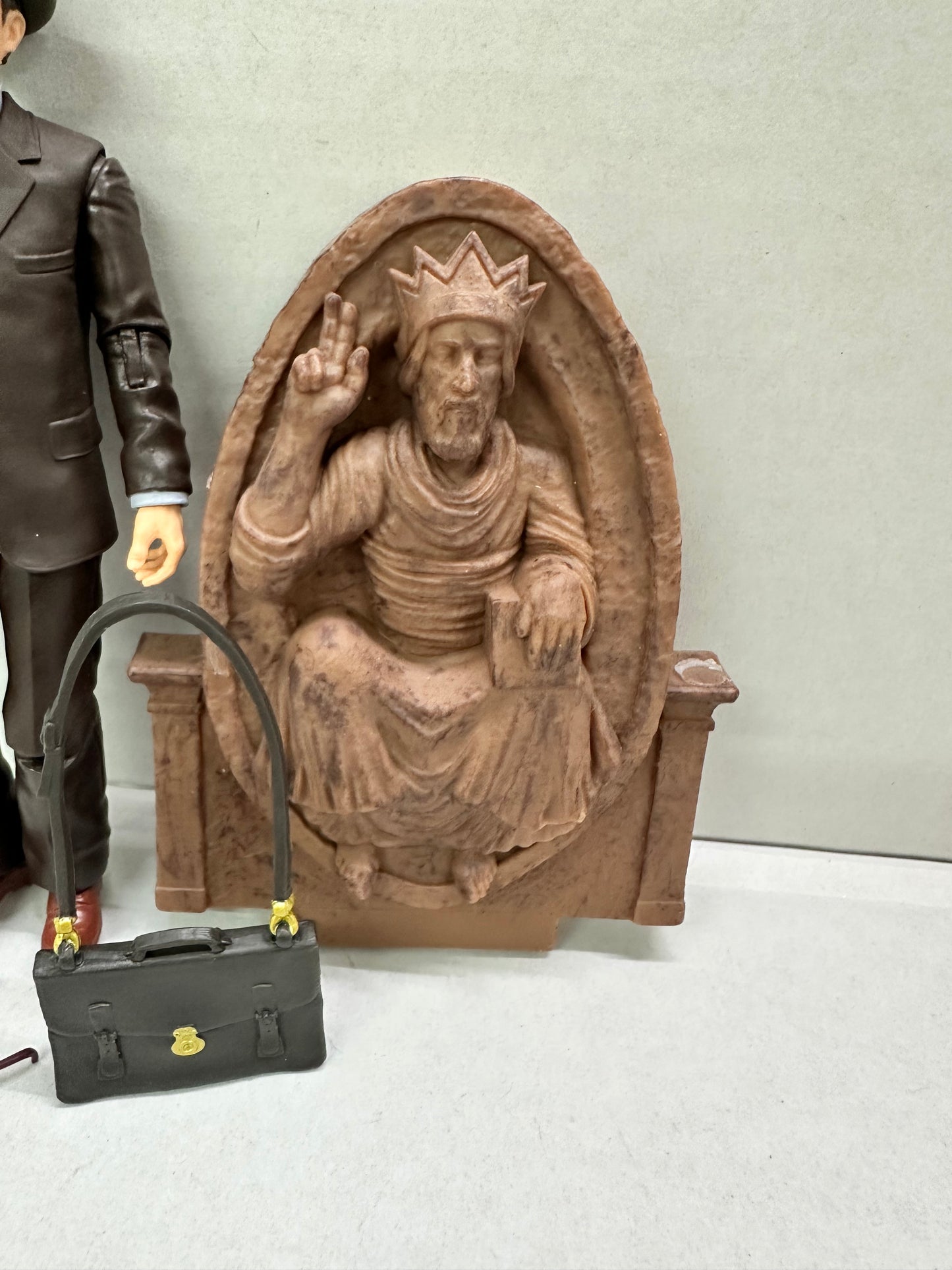 Hasbro Indiana Jones Adventure Series Doctor Jurgen Voller Action Figure New