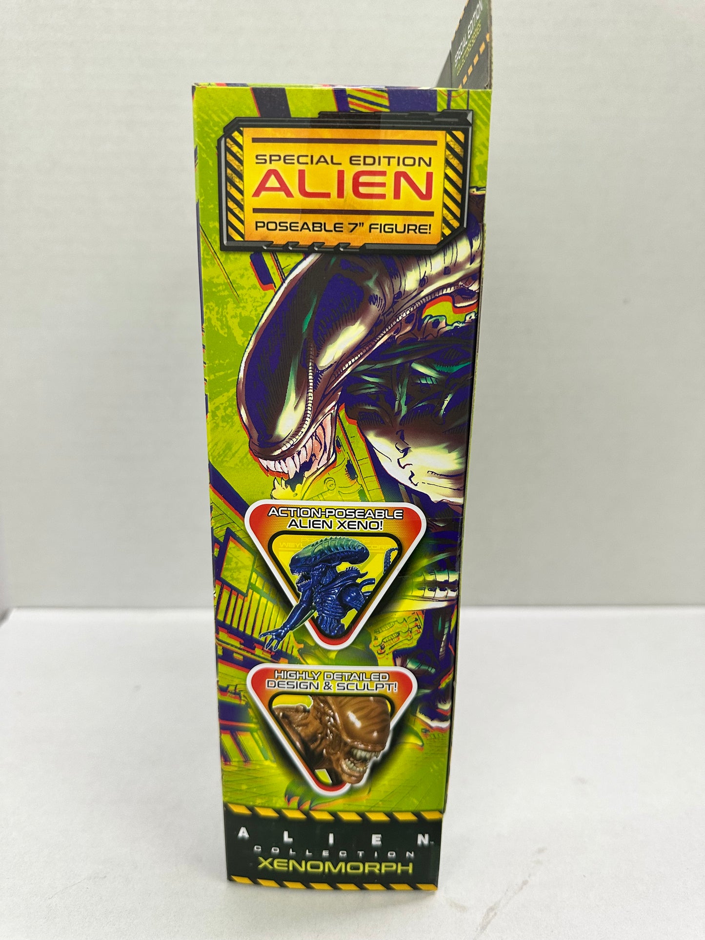 NEW Lanard Xenomorph Alien Collection Warrior & Canister Walmart Exclusive 2021