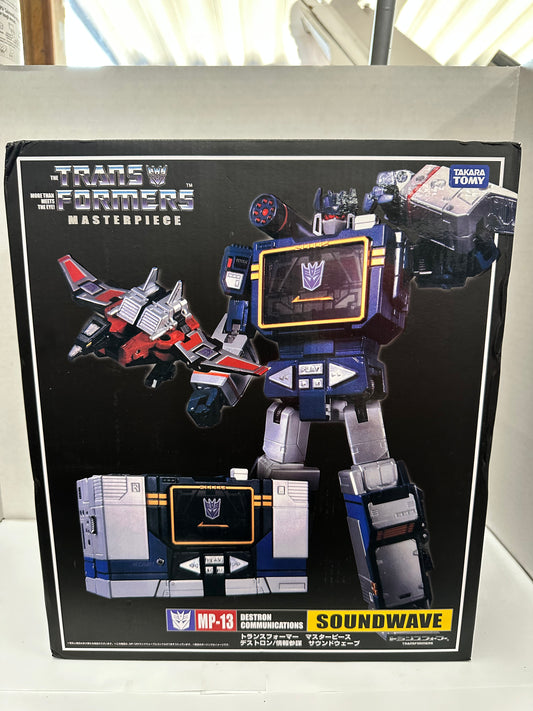 Transformers Toy Masterpiece MP-13 Soundwave w/Laserbeak Cassette