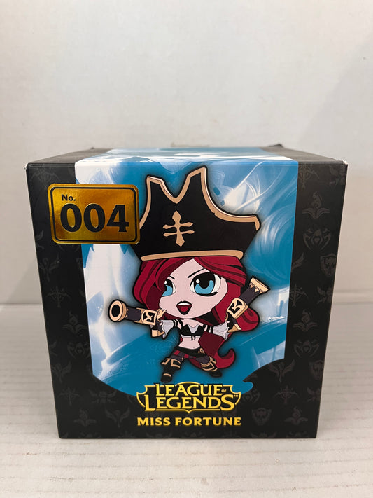 League of Legends Series 1 Miss Fortune Figure 004